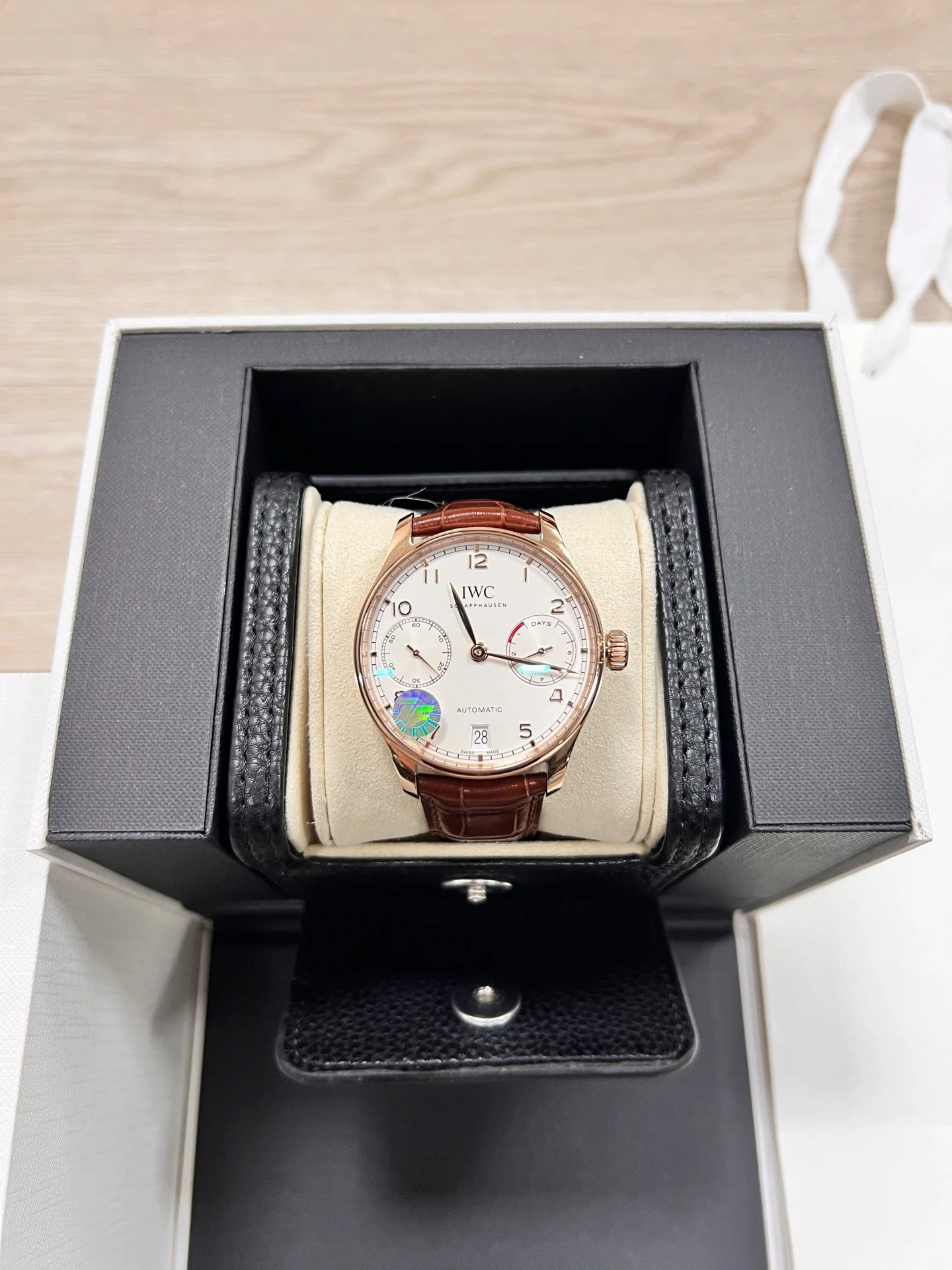 IWC 포르투기저 7 데이즈 로즈골드 남성 시계 상세 이미지 2