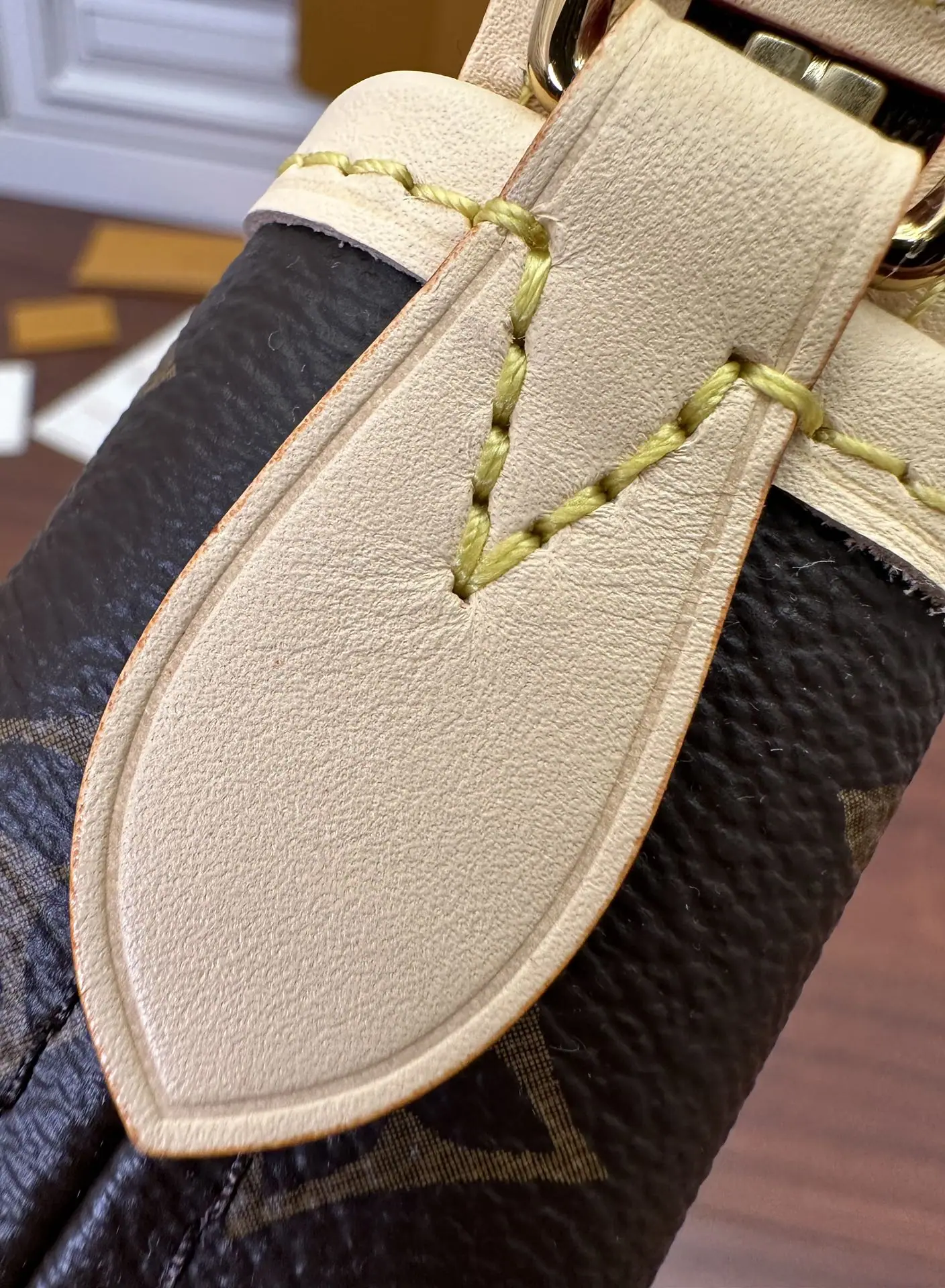 루이비통 M46786 가죽 가방 상세 이미지 7