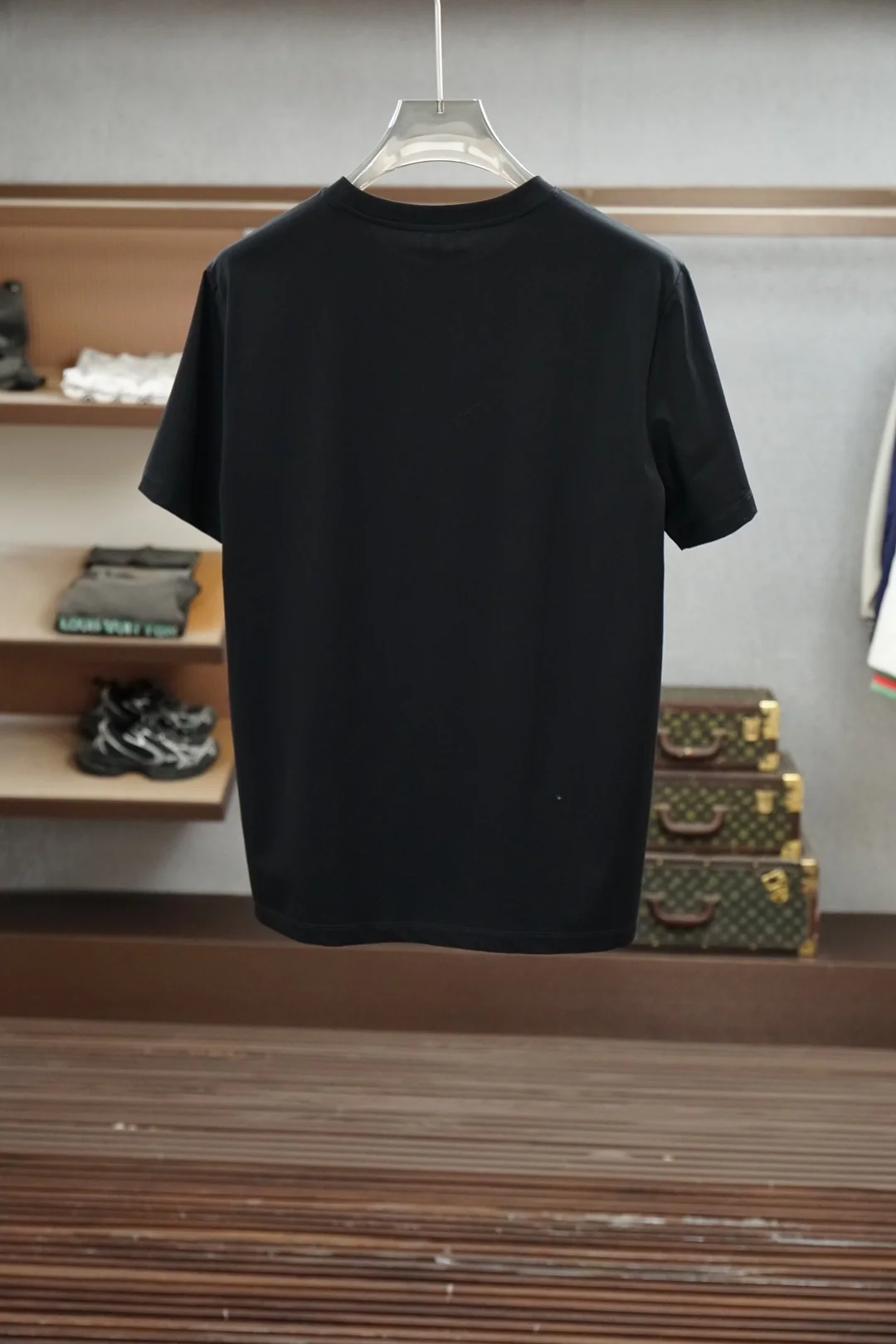 셀린느 크루넥 로고 프린트 남성 반팔 티셔츠 상세 이미지 8