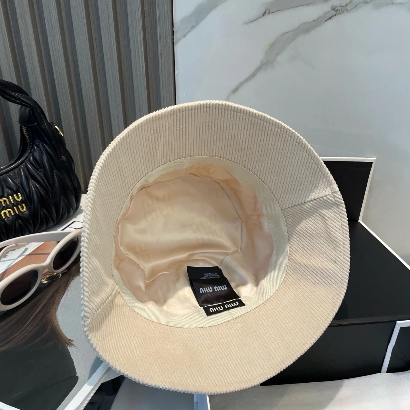 미우미우 모자 81324 Miu Miu Cap 상세 이미지 3