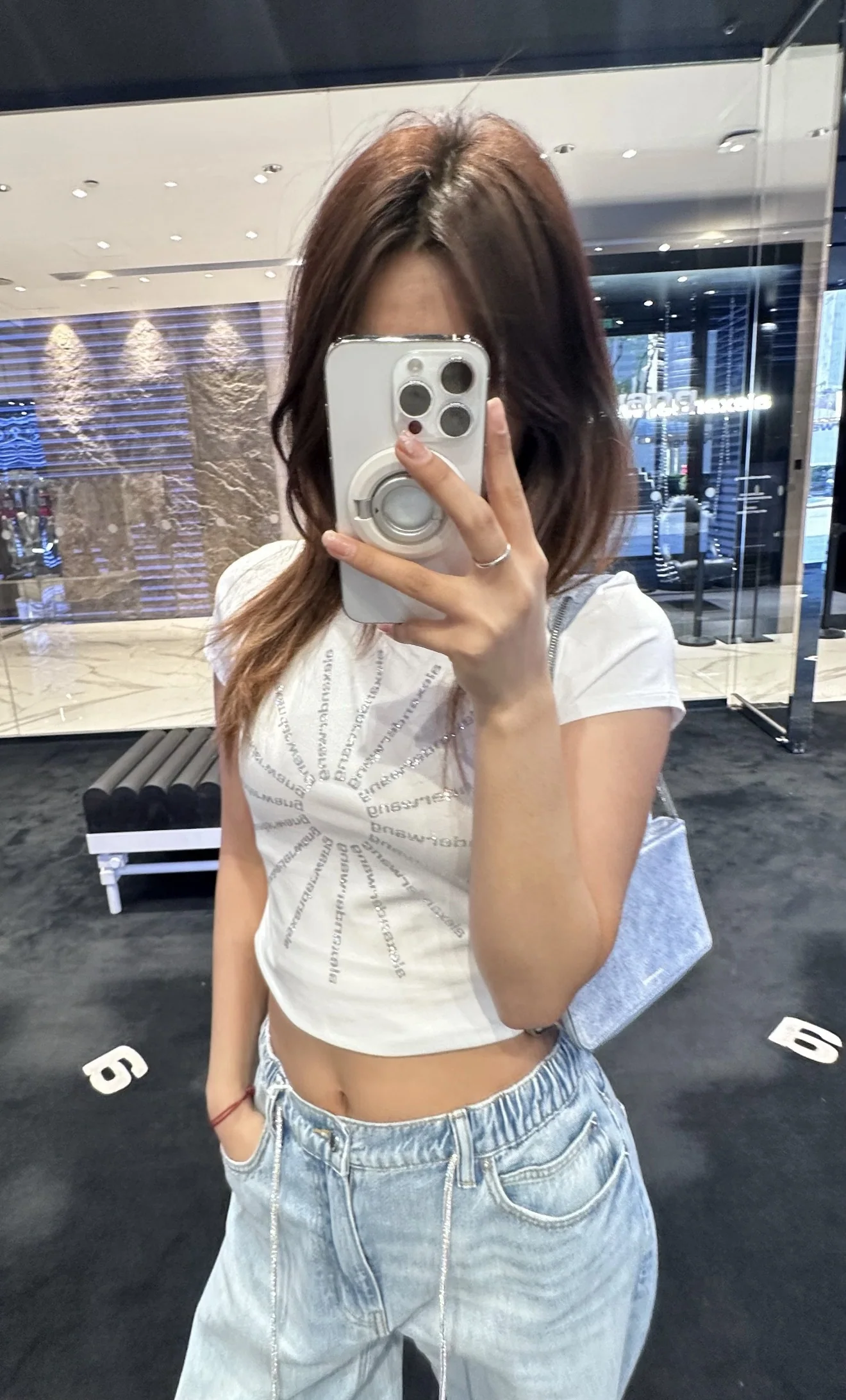 알렉산더왕 라인스톤 장식 여성 반팔 티셔츠 상세 이미지 4