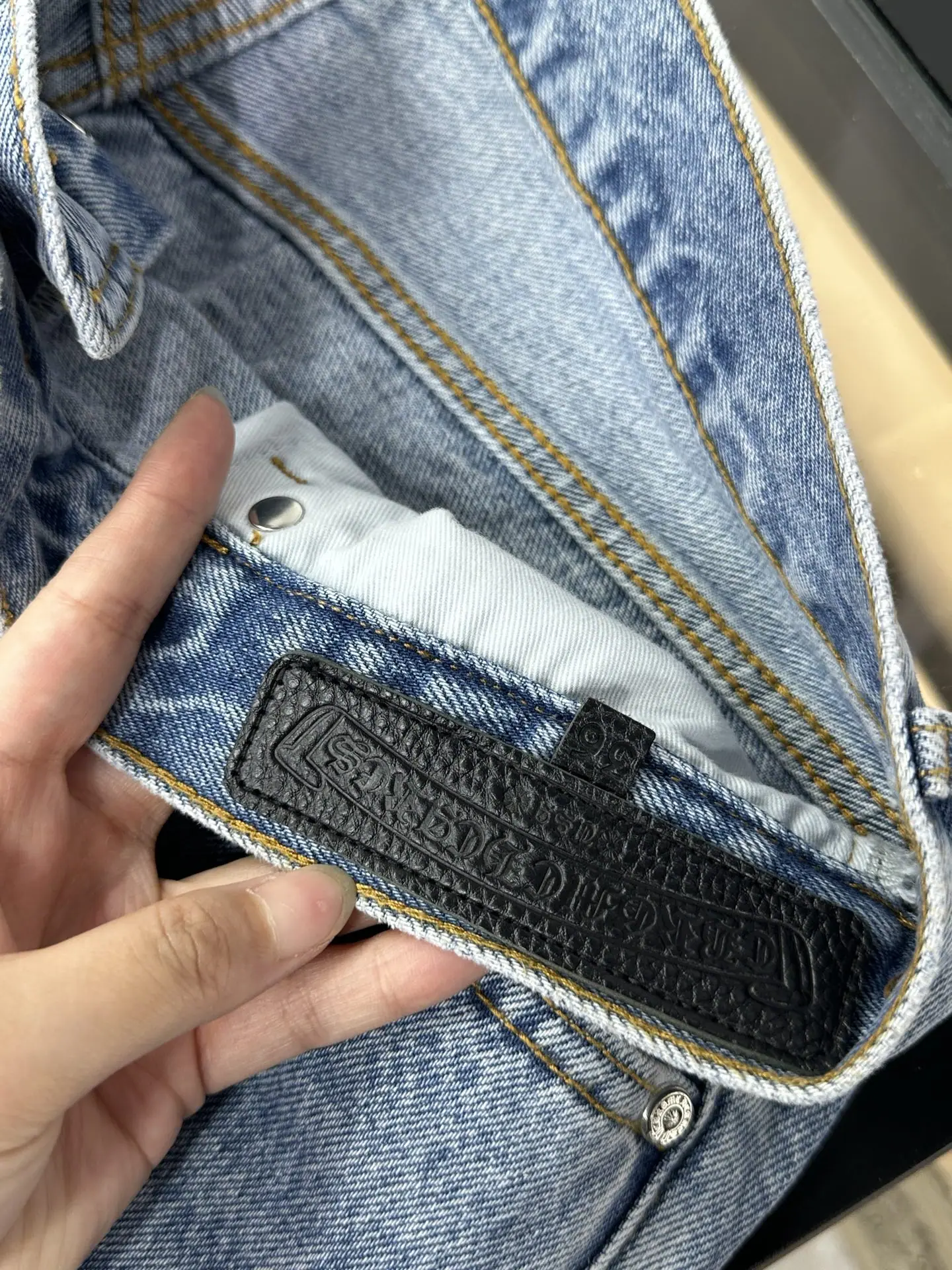 크롬하츠 체리블라썸 핑크 제브라 헤어 남성 바지 상세 이미지 5
