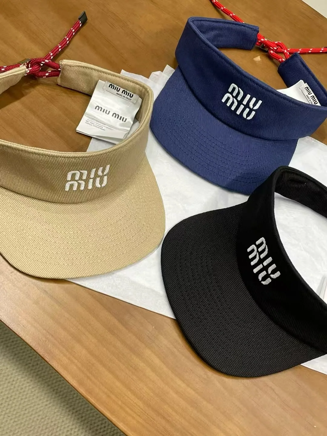 미우미우 드로스트링 바이저 모자 상세 이미지 7