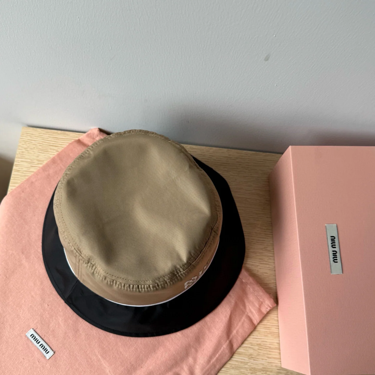미우미우 모자 81297 Miu Miu Cap 상세 이미지 4