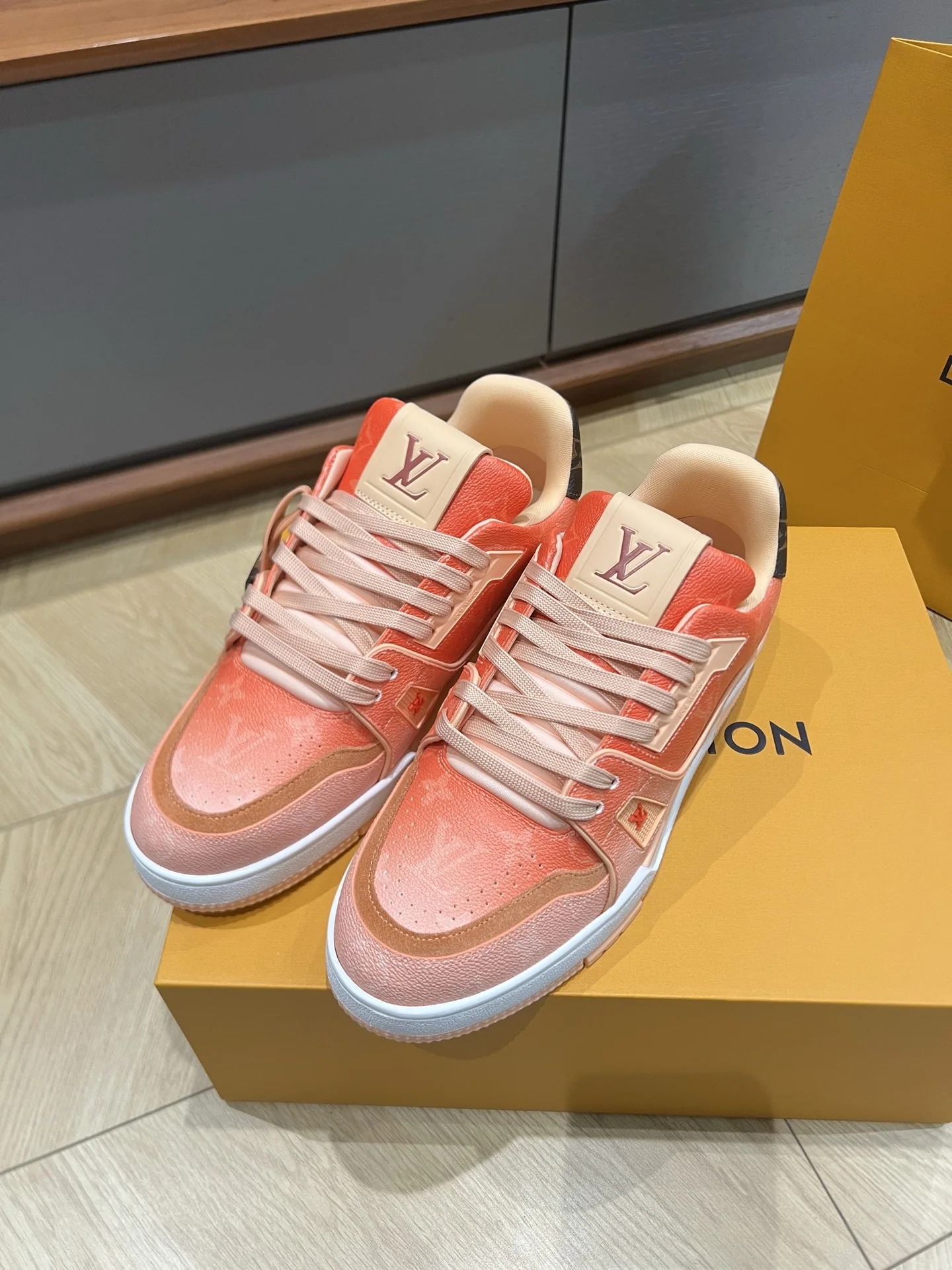 루이비통 LV 26 트레이너 신발 상세 이미지 1
