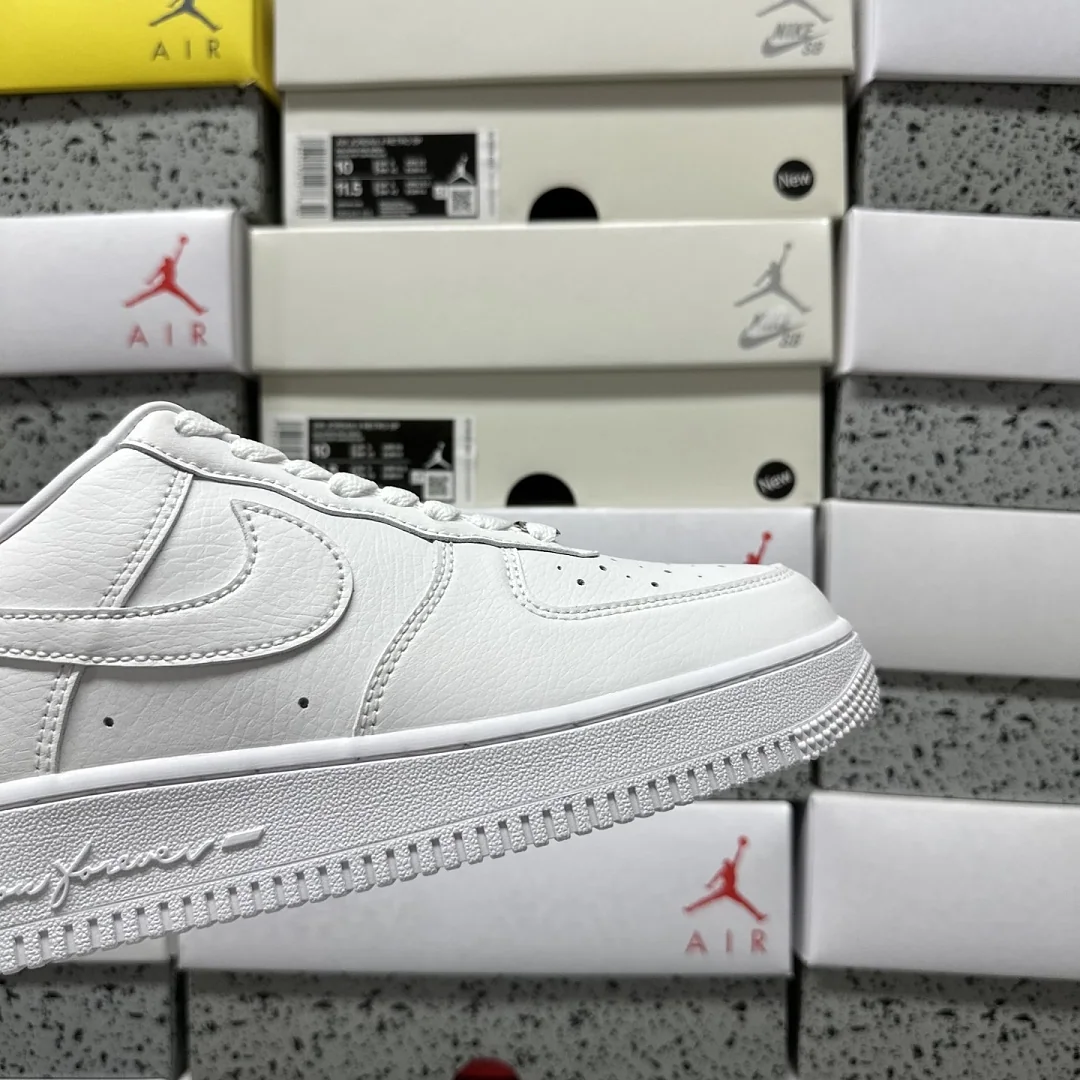 나이키 [XY/PB] 에어 포스 1 로우 화이트 CZ8065-100 201729 Nike Air Force 1 Low Drake NOCTA 상세 이미지 2