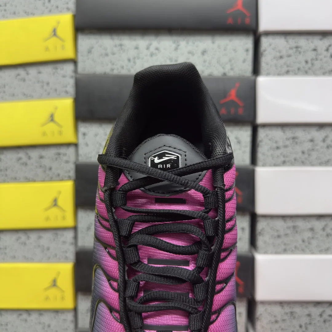 나이키 [BD] 에어 맥스 플러스 FJ5981-010 201915 Nike Air Max Plus Black Pink 상세 이미지 6