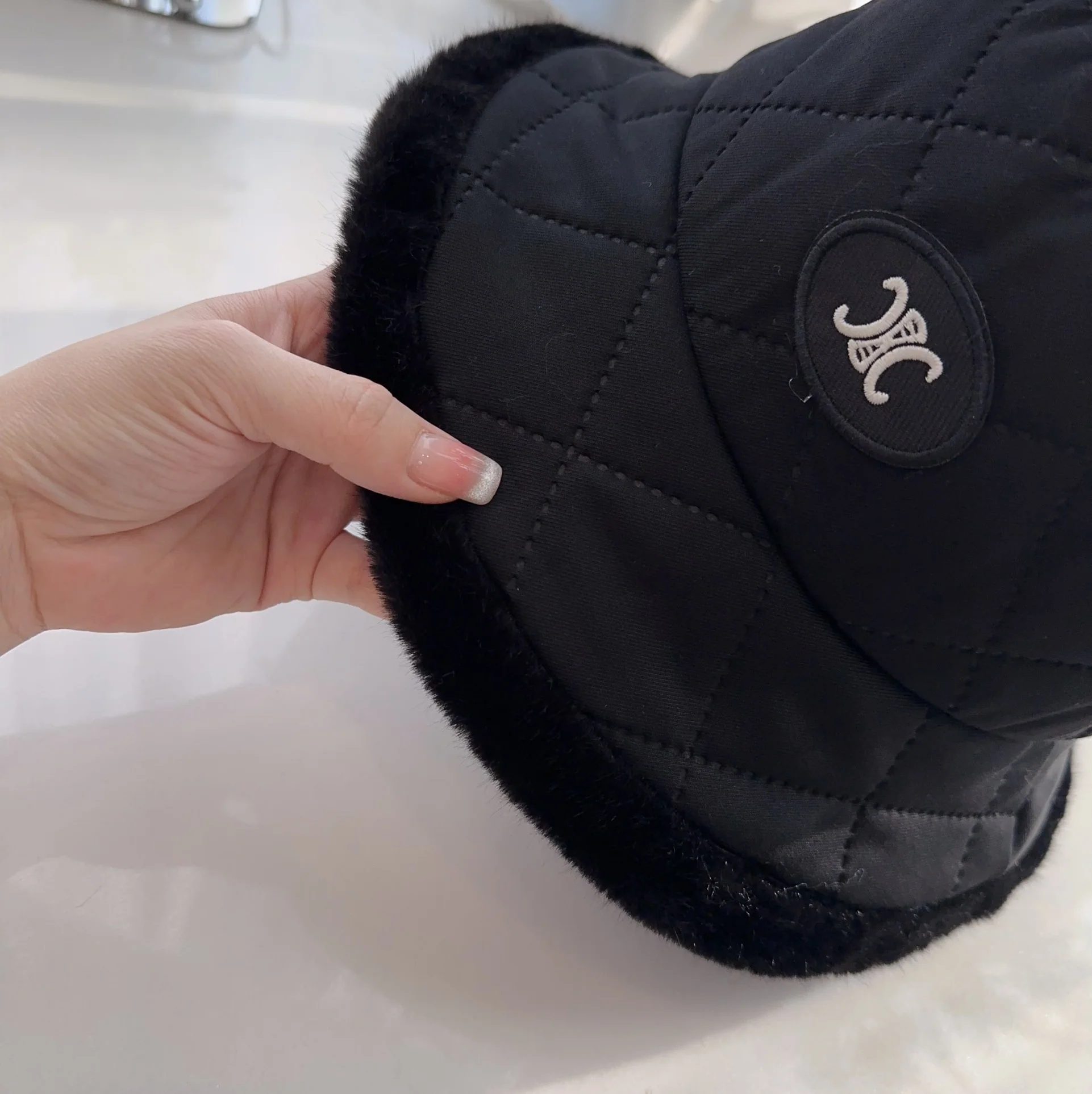 셀린느 퀼팅 피셔맨 햇 모자 상세 이미지 3