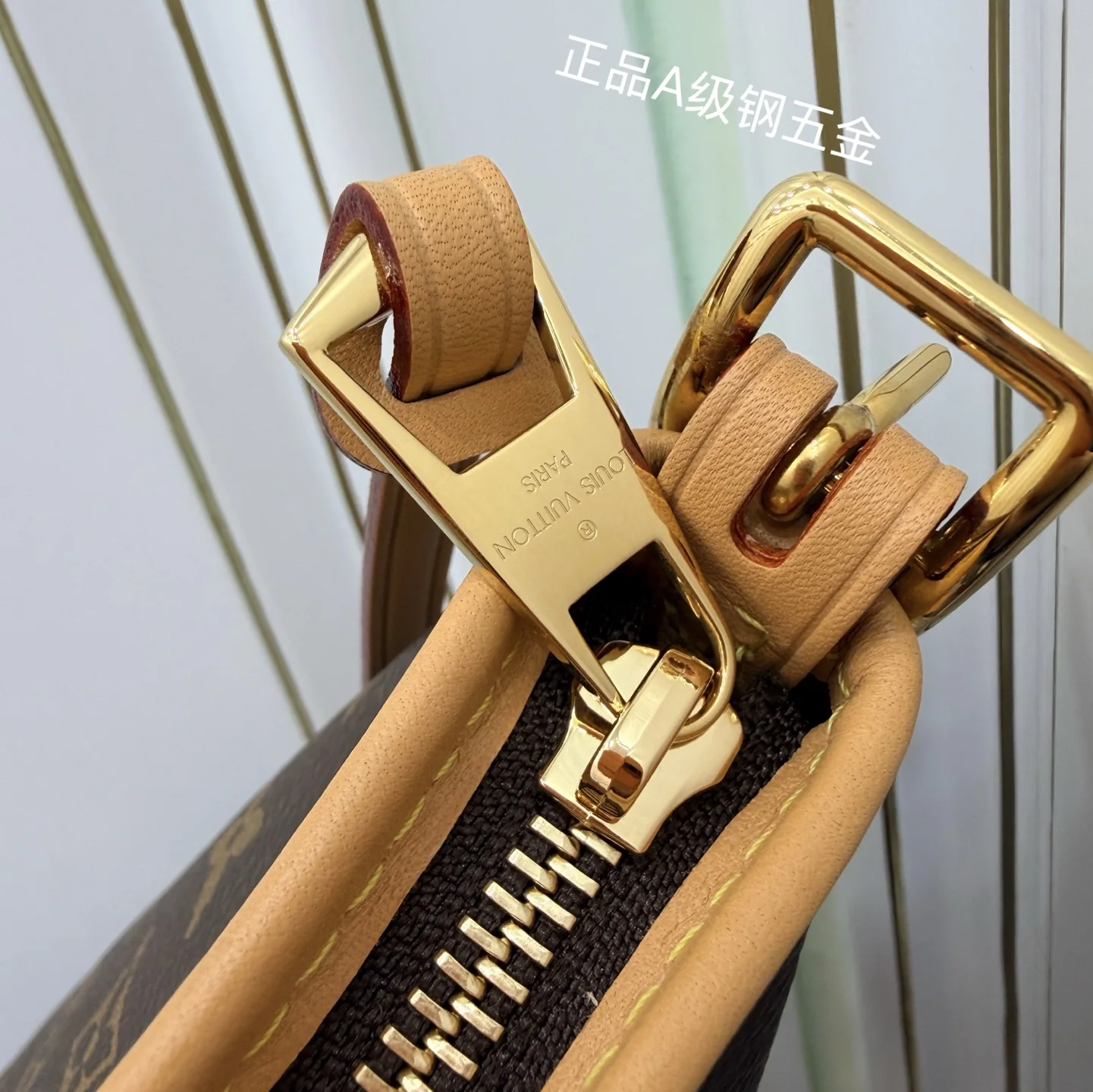 루이비통 M28101 가죽 가방 상세 이미지 7