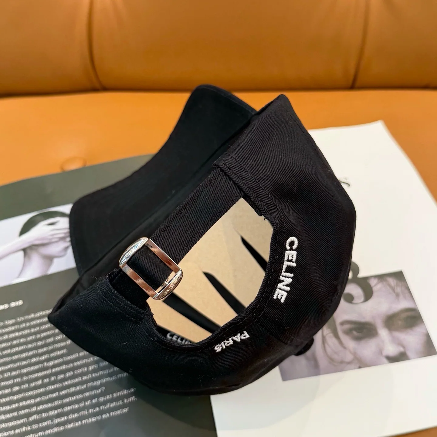 셀린느 심플 레터링 C 로고 야구모자 상세 이미지 4