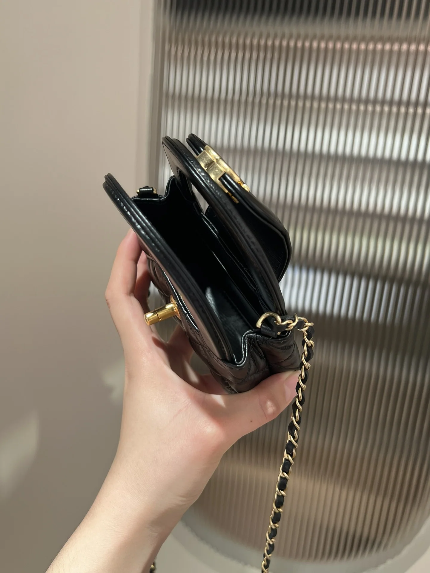 샤넬 검정 빈티지 골드 미니 가방 상세 이미지 6