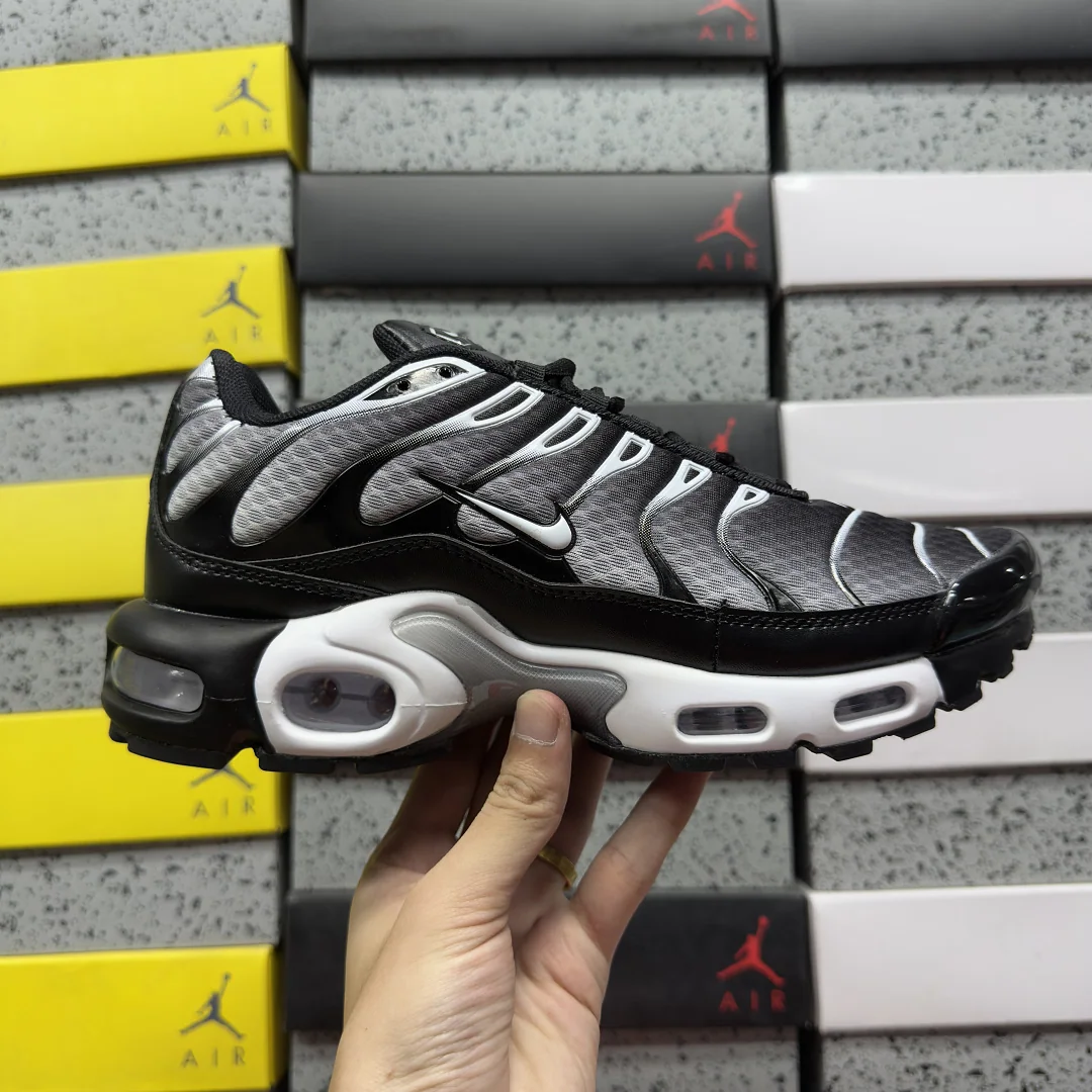 나이키 [BD] 에어 맥스 플러스 DM0032-003 201855 Nike Air Max Plus Black Silver White 상세 이미지 7