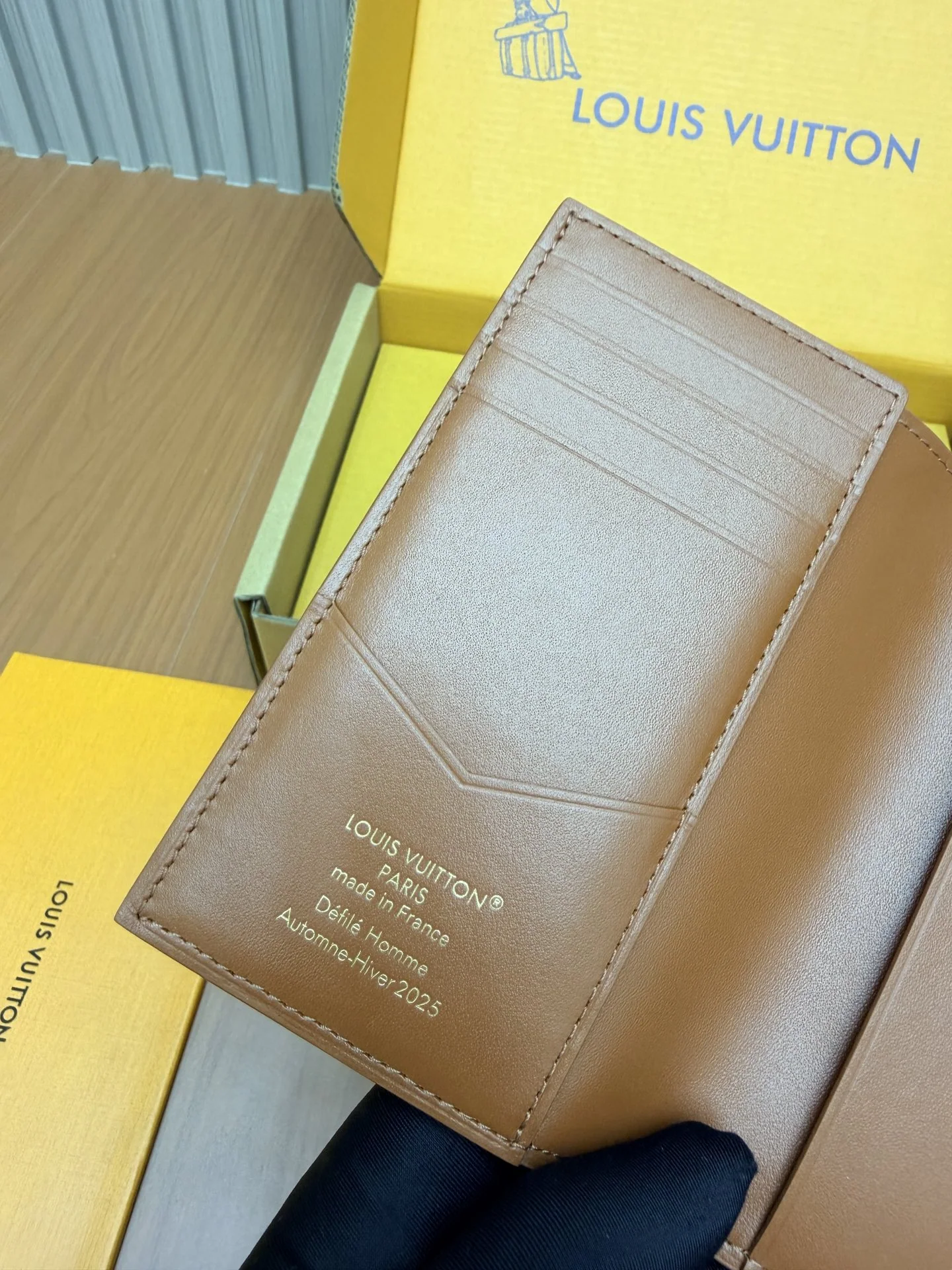 루이비통 M26059 브라운 지갑 상세 이미지 8