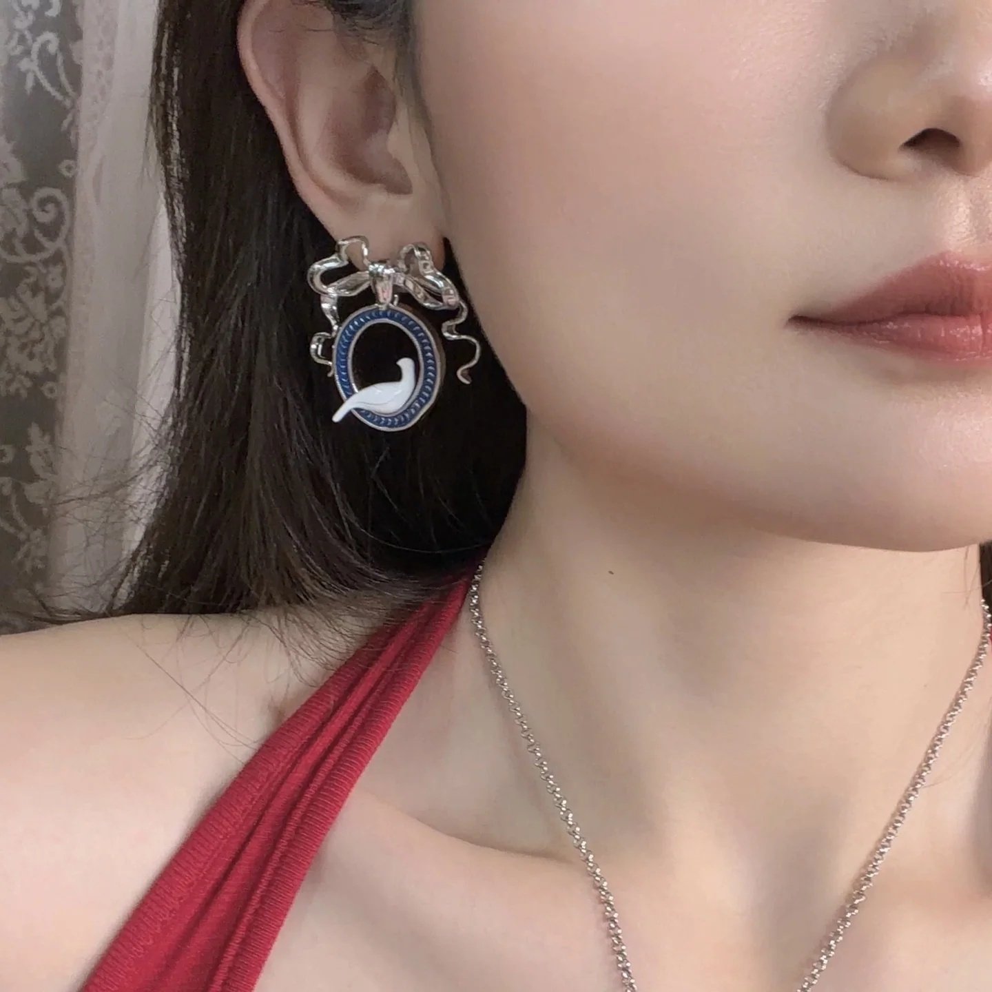 디올 CD 이니셜 메탈 귀걸이 상세 이미지 3