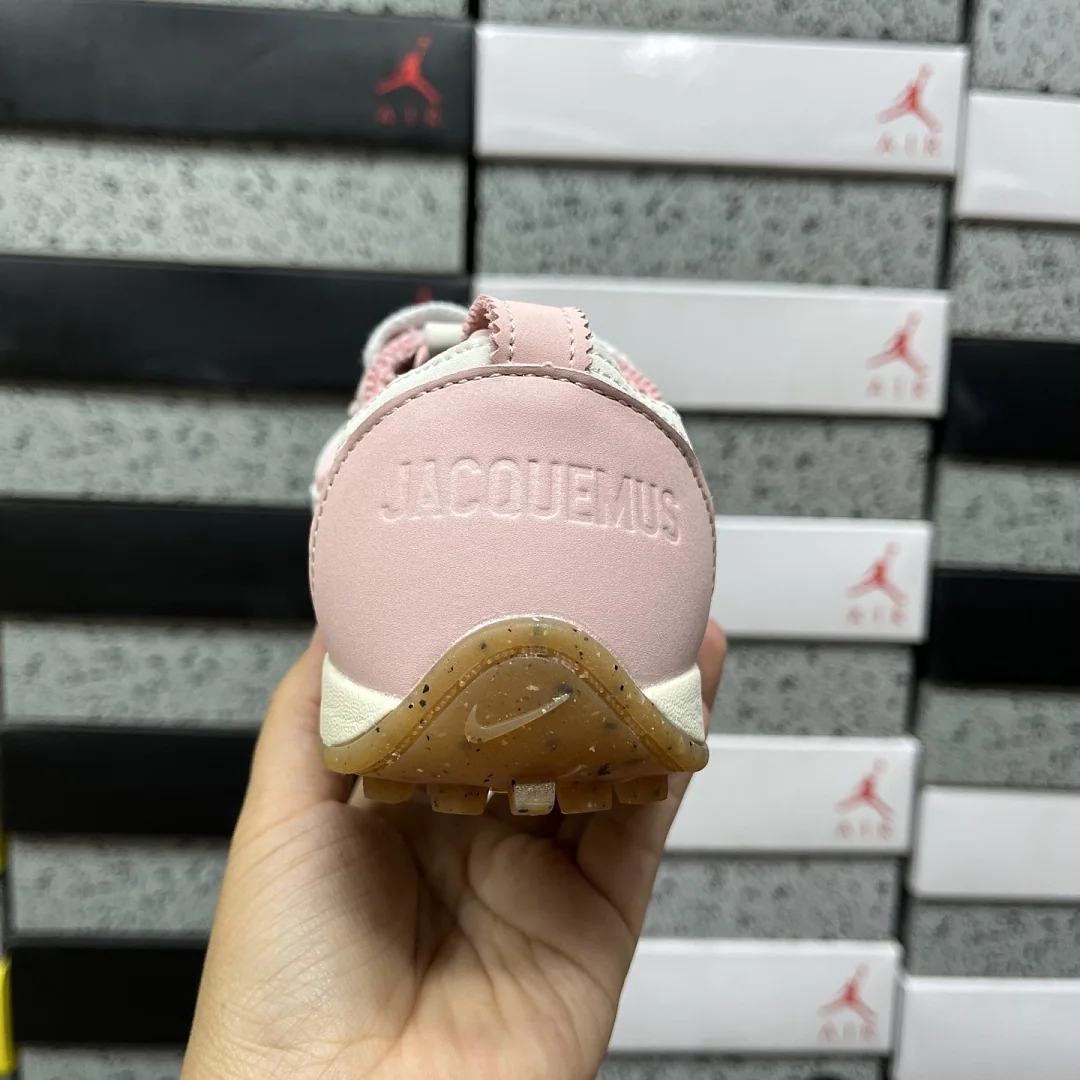 나이키 [YJ] HV8547-601 201607 Nike Moon Shoe SP Jacquemus Aluminum Pink 상세 이미지 6