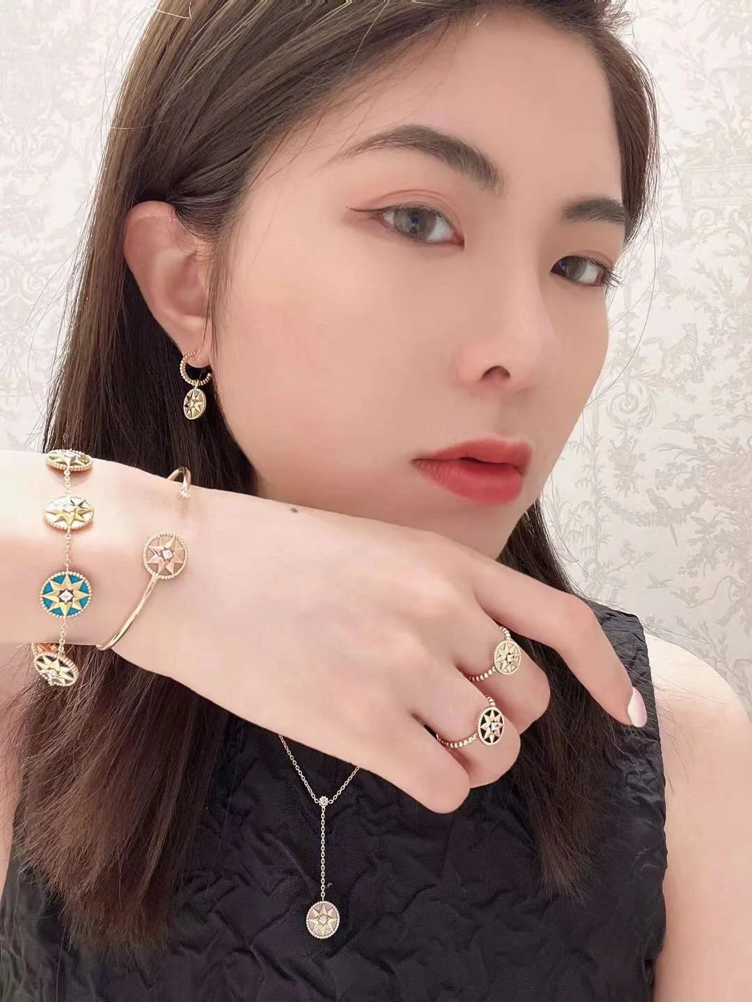 디올 컴퍼스 다이아몬드 목걸이 상세 이미지 9