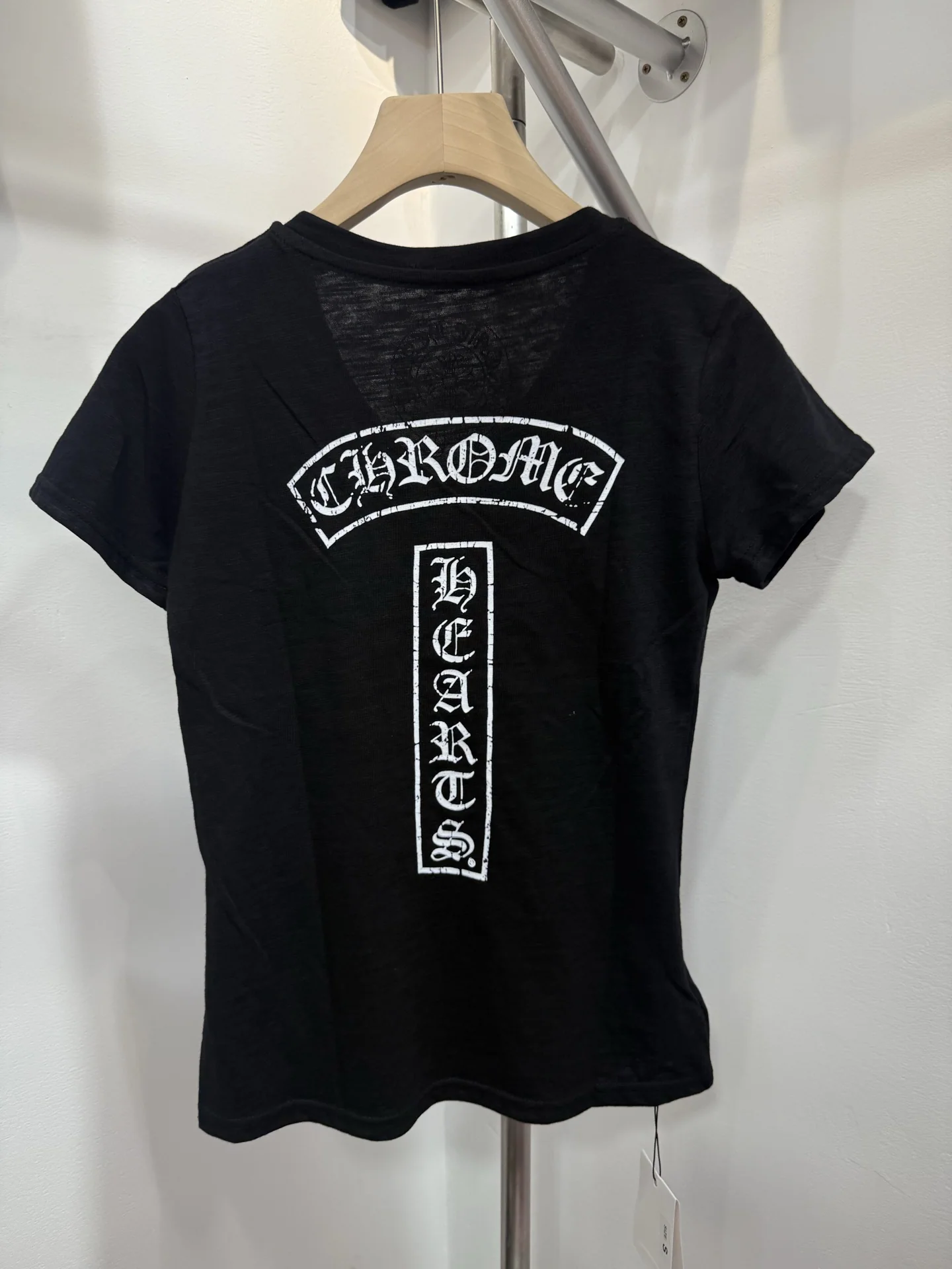 크롬하츠 산스크리트어 펜타그램 스크롤 V넥 반팔 티셔츠 상세 이미지 6