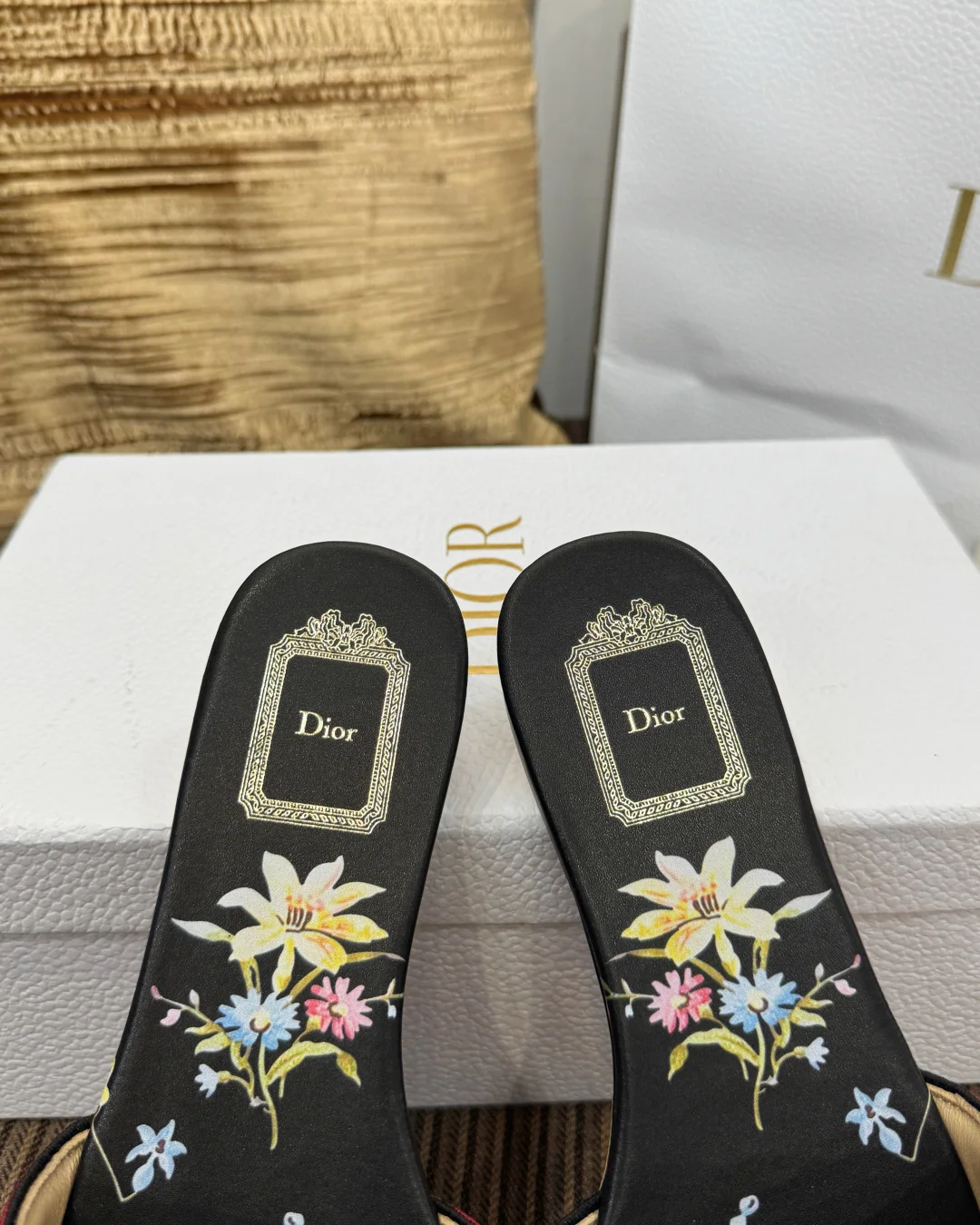 디올 자수 캔버스 슬리퍼 상세 이미지 8