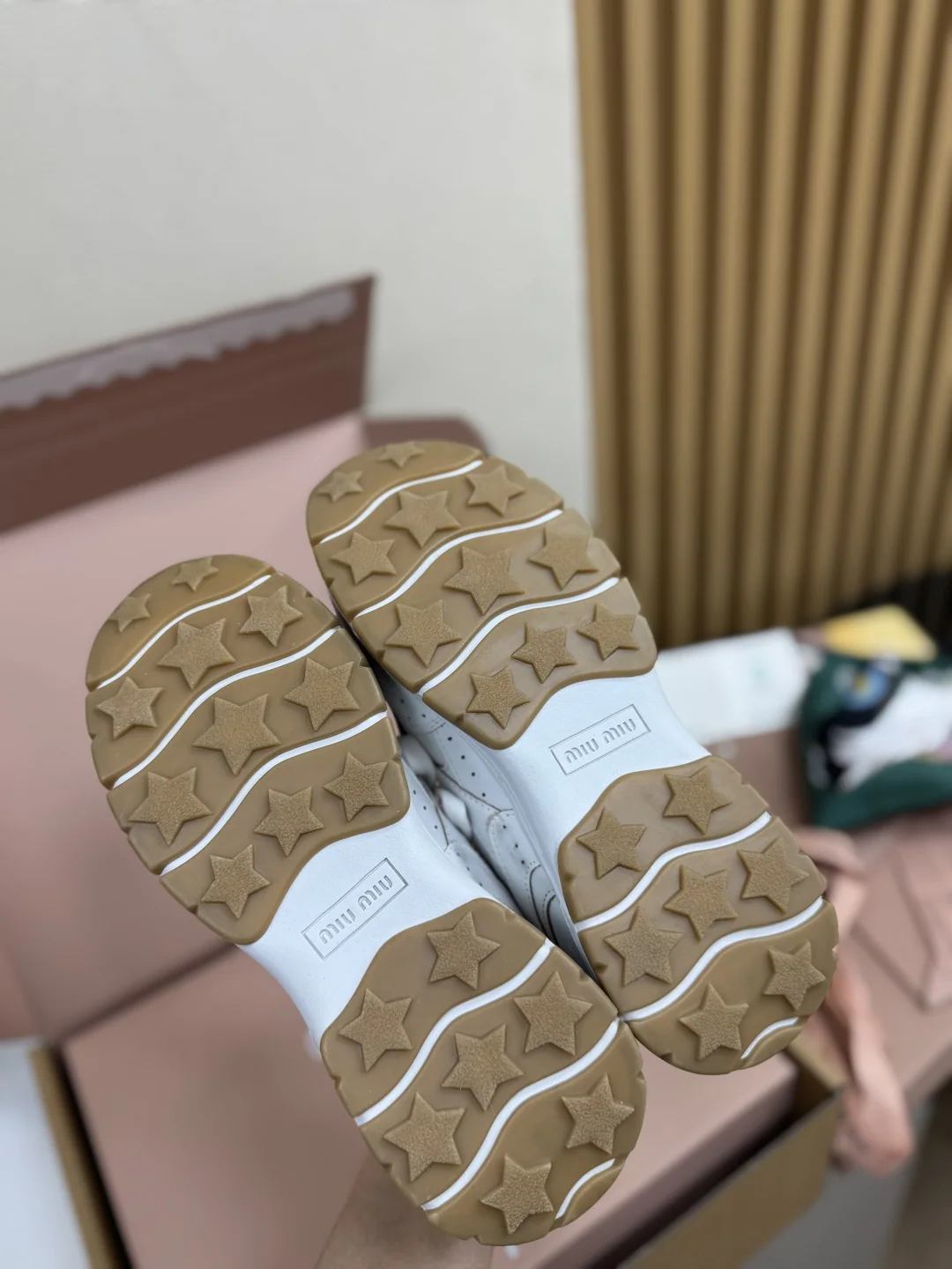 미우미우 데미지 가공 컬러 블록 플랫폼 스니커즈 상세 이미지 8