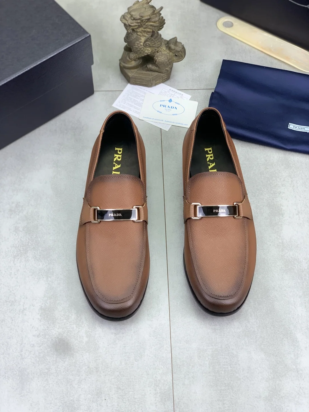 프라다 이탈리안 가죽 남성 비즈니스 신발 상세 이미지 2