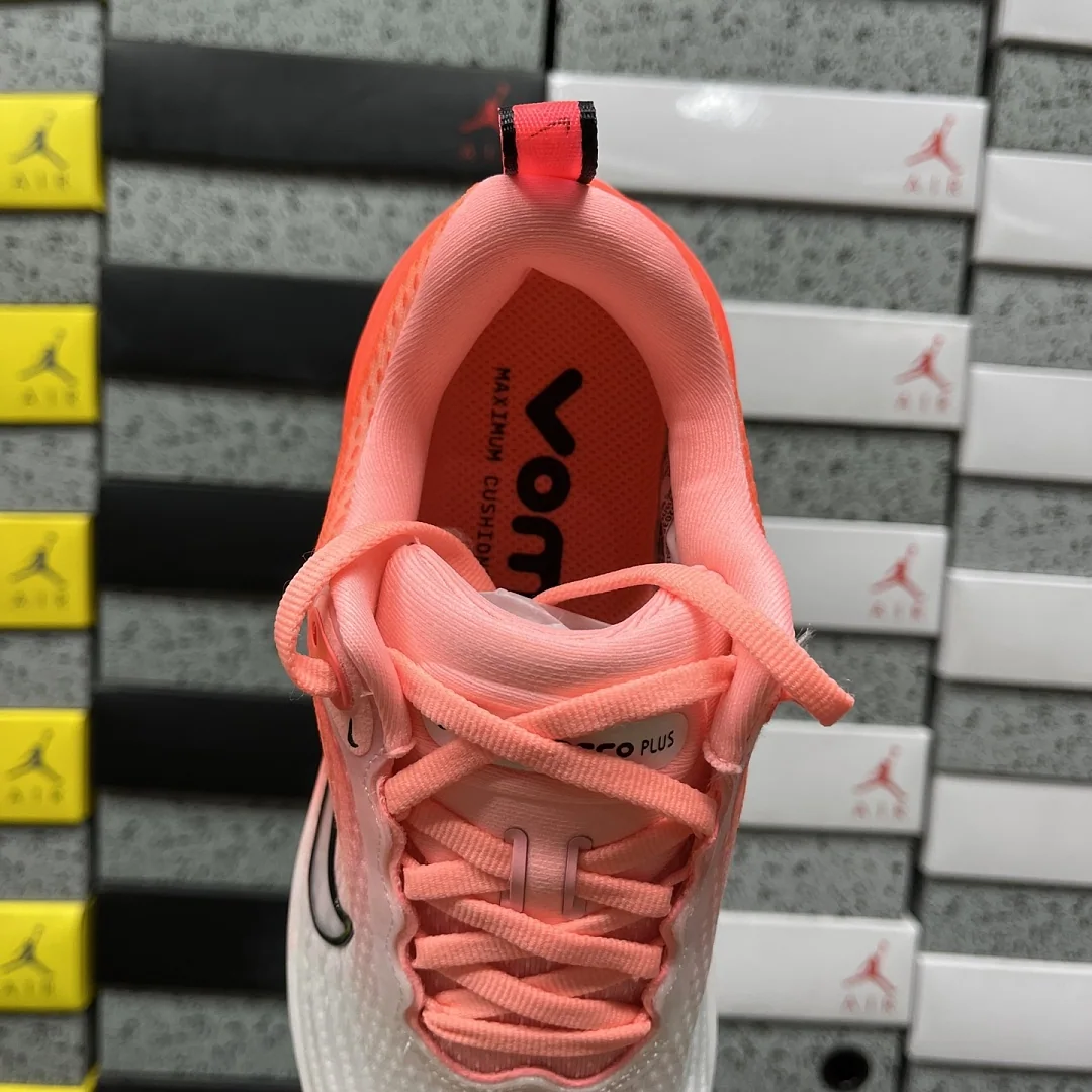 나이키 [XY] 보메로 플러스 IM2038-039 201686 Nike Vomero Plus 상세 이미지 2