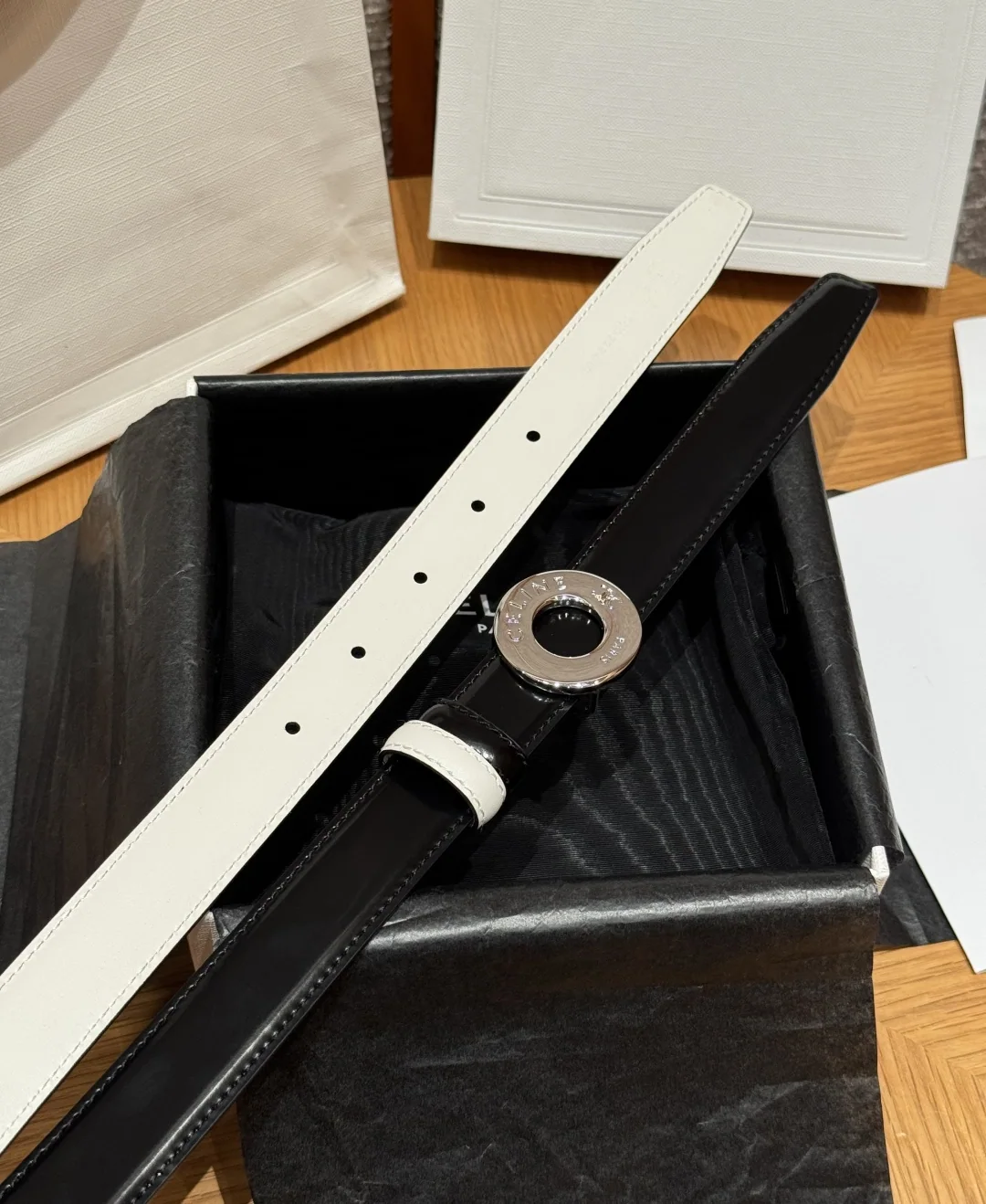 셀린느 DISC 버클 리버시블 가죽 벨트 25MM 상세 이미지 6