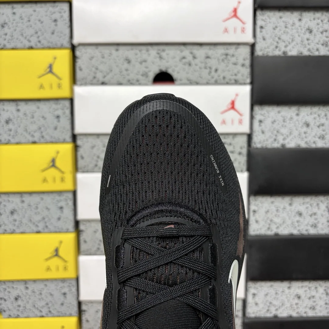 나이키 [GT] 보메로 18 IH4454-001 201773 Nike Vomero 18 Coffee Bean 상세 이미지 2