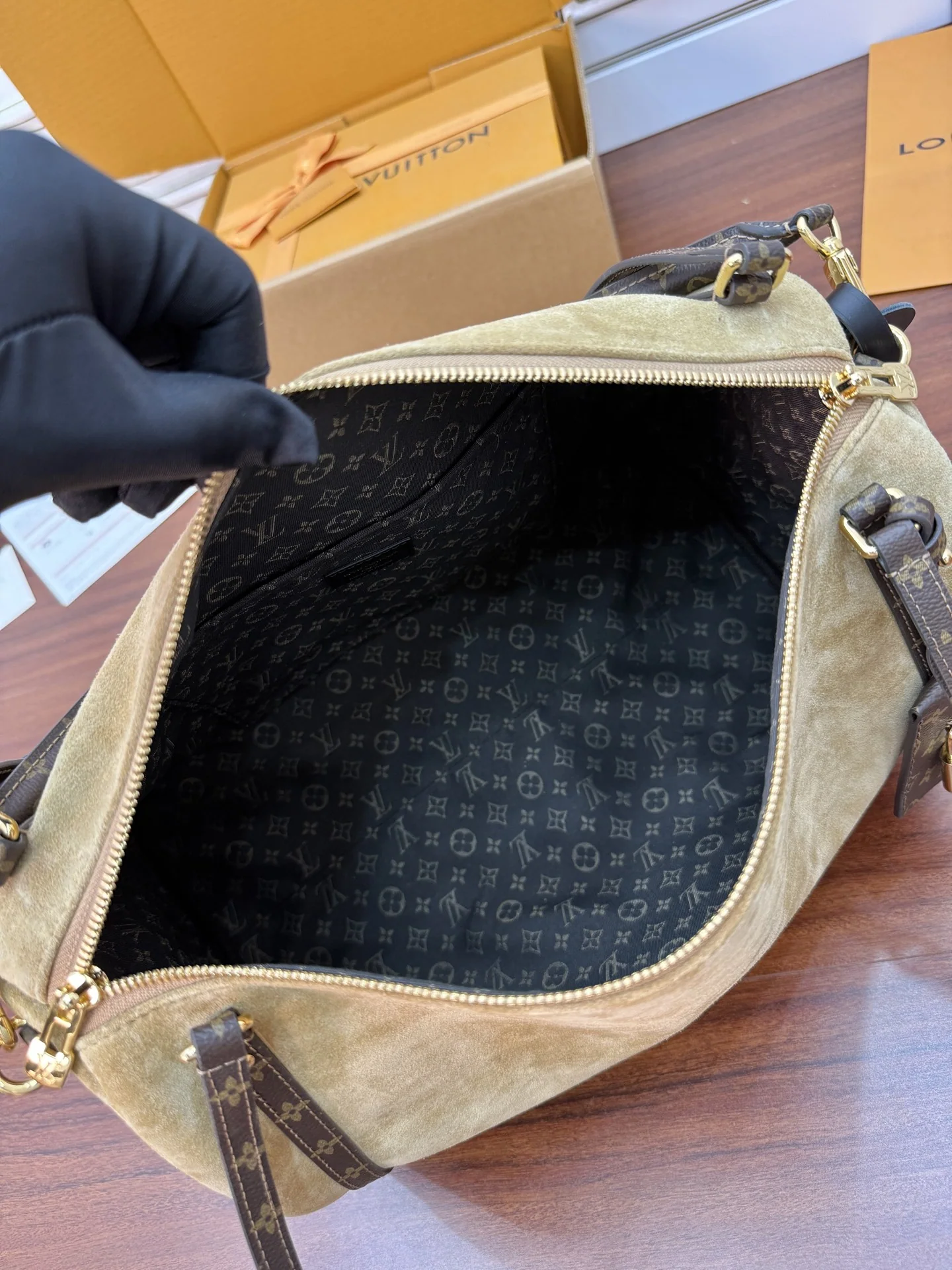 루이비통 M26358 가죽 가방 상세 이미지 5