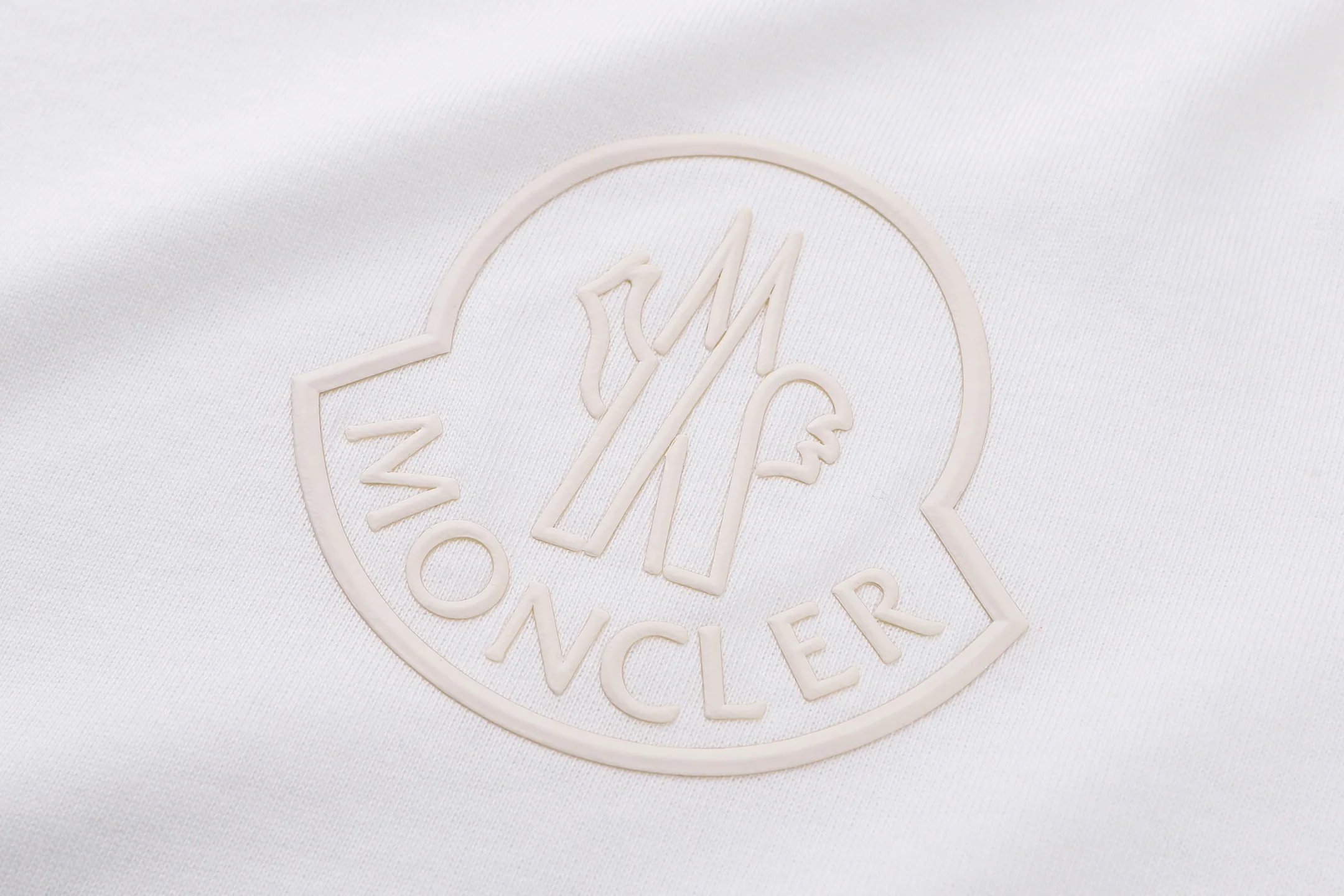 몽클레어 3D 로고 코튼 반팔 티셔츠 상세 이미지 5