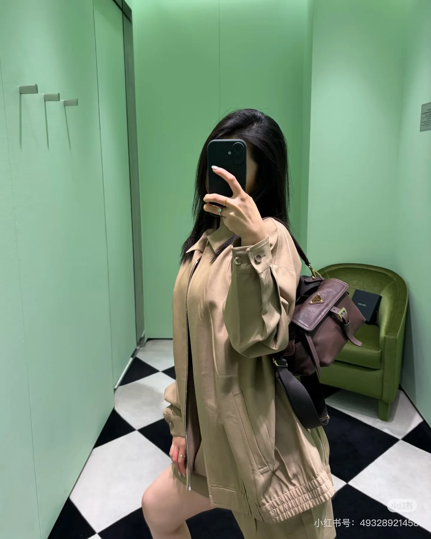 프라다 여성 반팔 티셔츠 151789