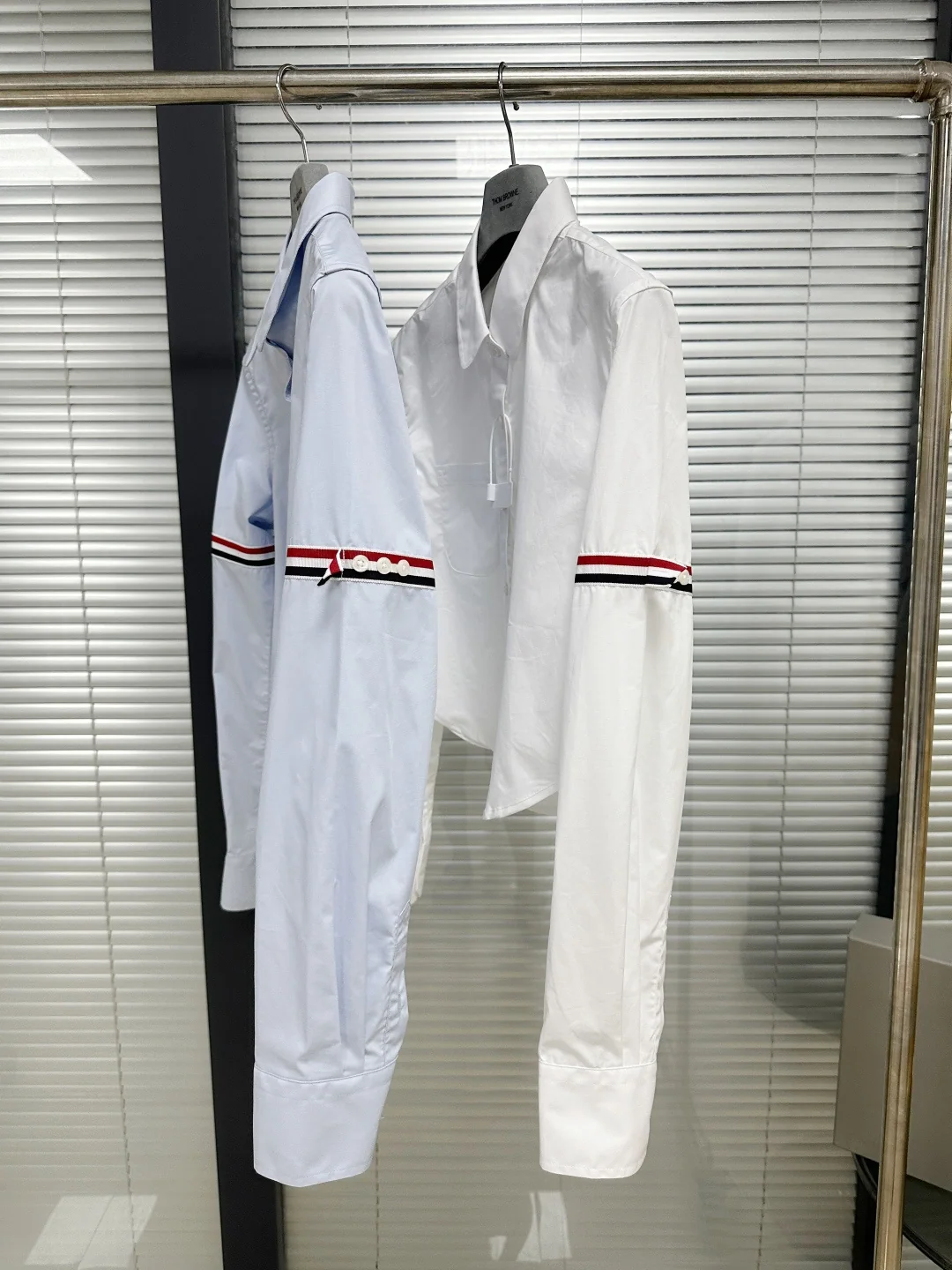 톰브라운 여성 크롭 긴팔 셔츠 상세 이미지 6