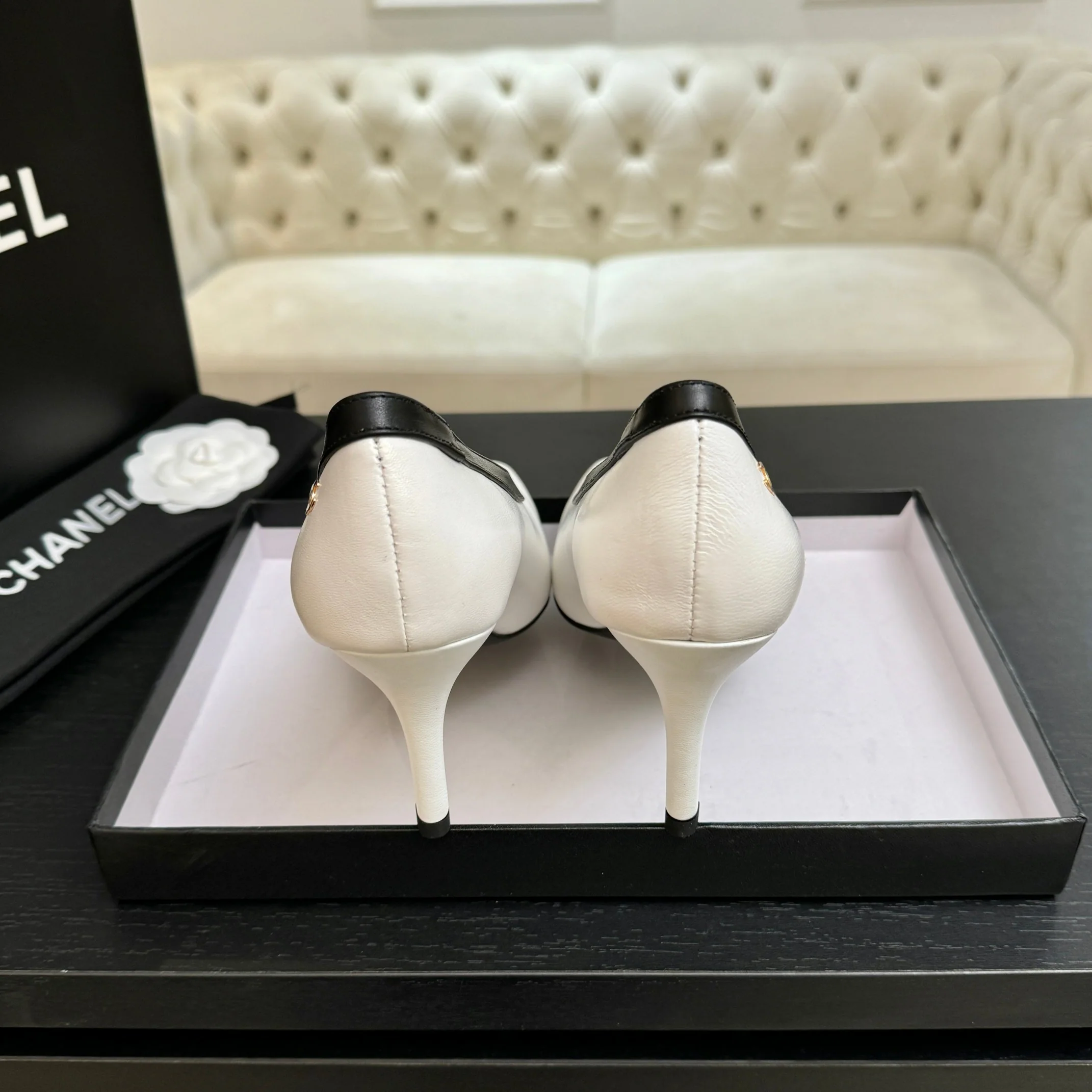 샤넬 크로커다일 패턴 V넥 스퀘어 토 하이힐 상세 이미지 7