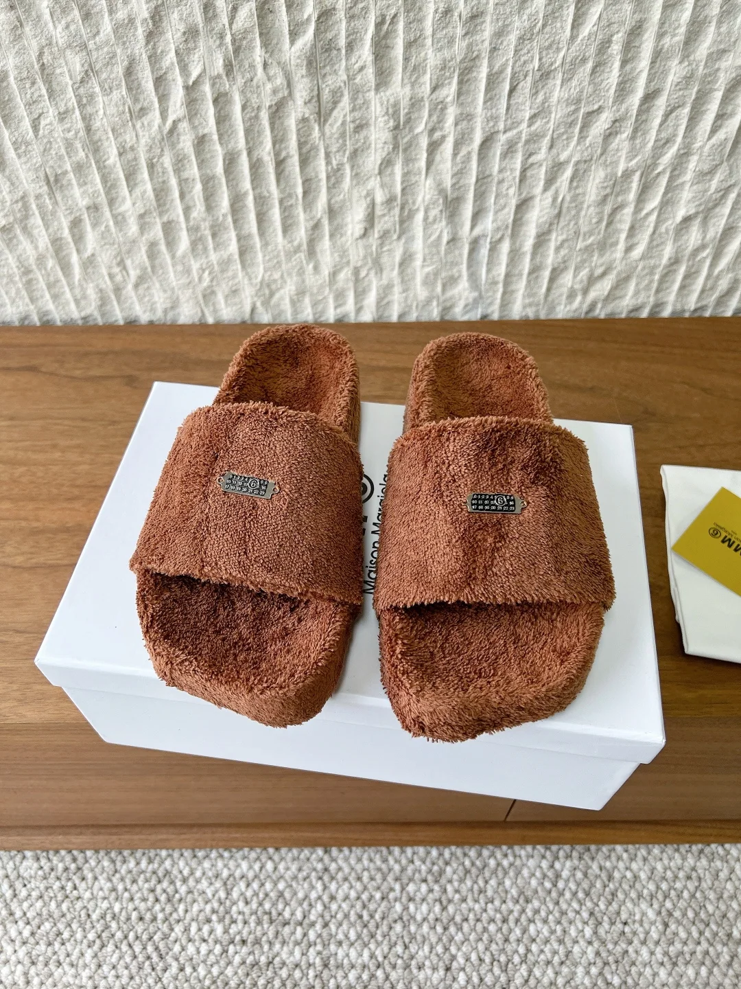 마르지엘라 퍼 뮬 샌들 151710