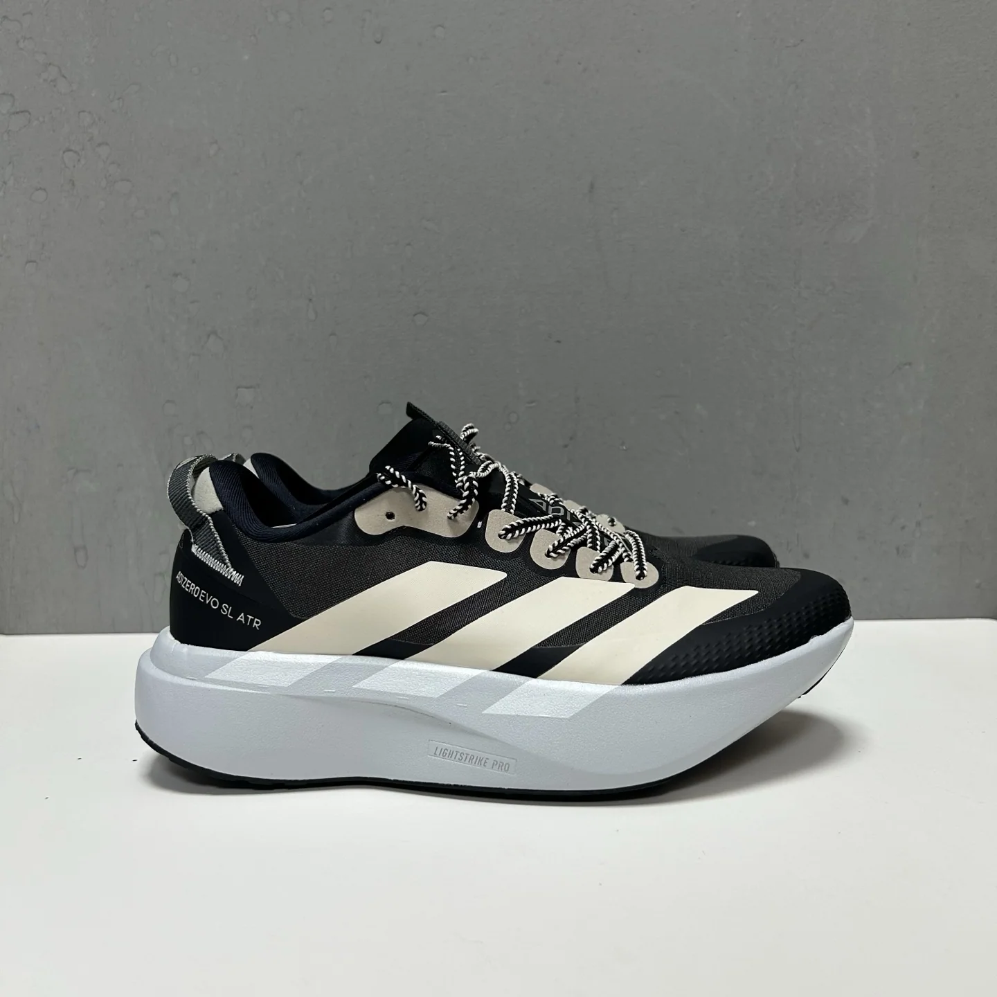 아디다스 신발 157704 Adidas Sneakers