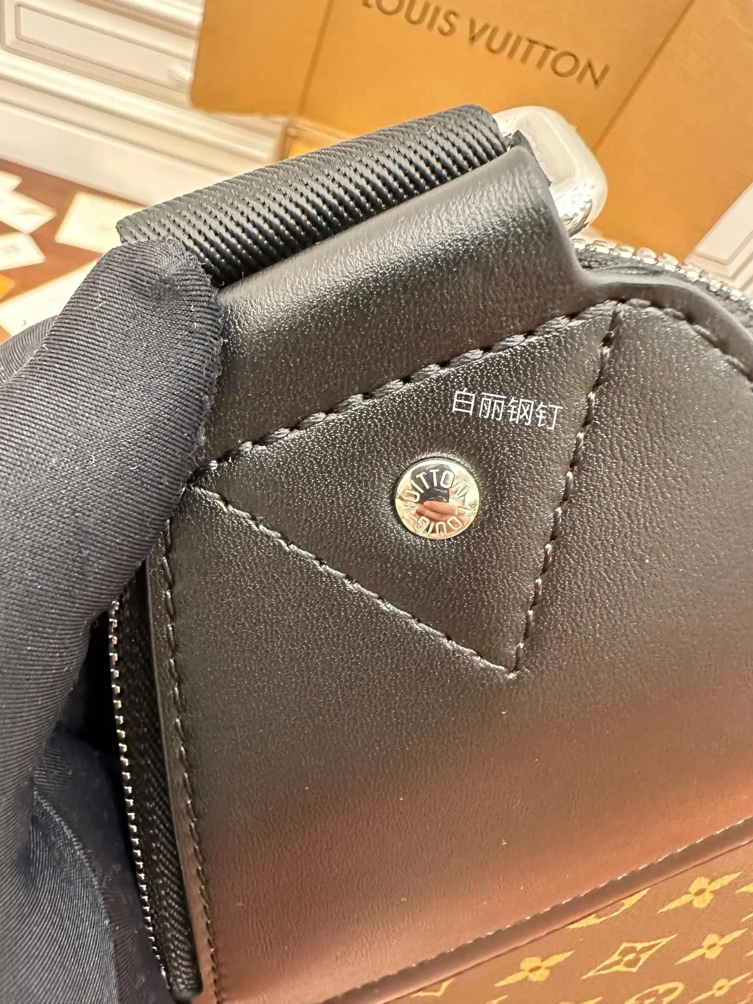 루이비통 M46327 가죽 가방 상세 이미지 5