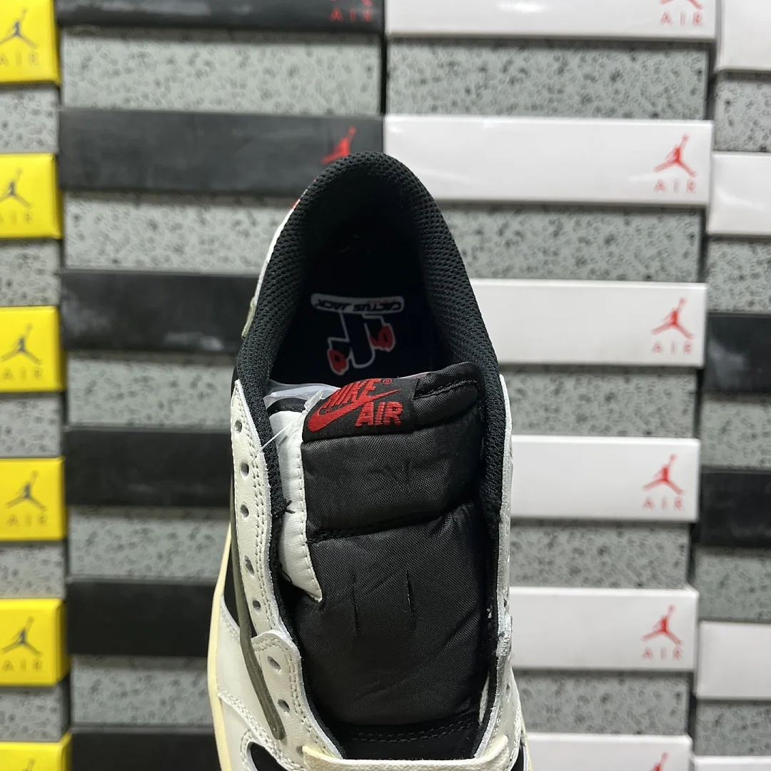 나이키 [PK] DZ4137-106 201948 Nike Travis Scott Olive 5.0 상세 이미지 4