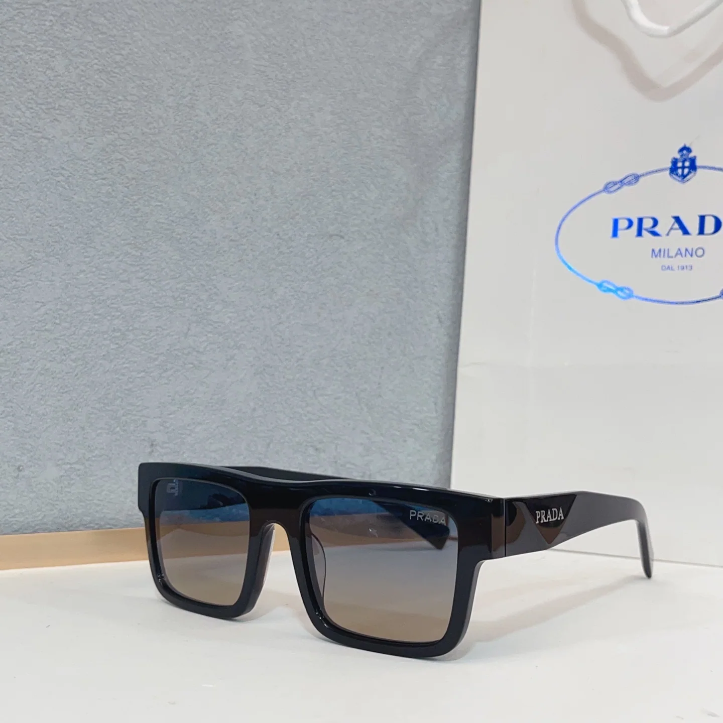 프라다 선글라스 56498 Prada Sunglasses 상세 이미지 4