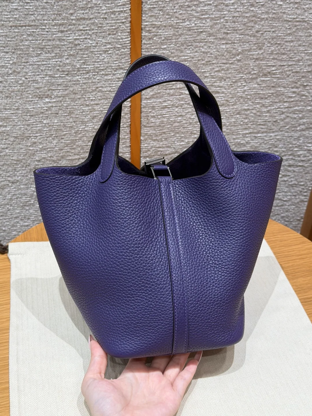 에르메스 피코탄 락 18 cm 가방 상세 이미지 2