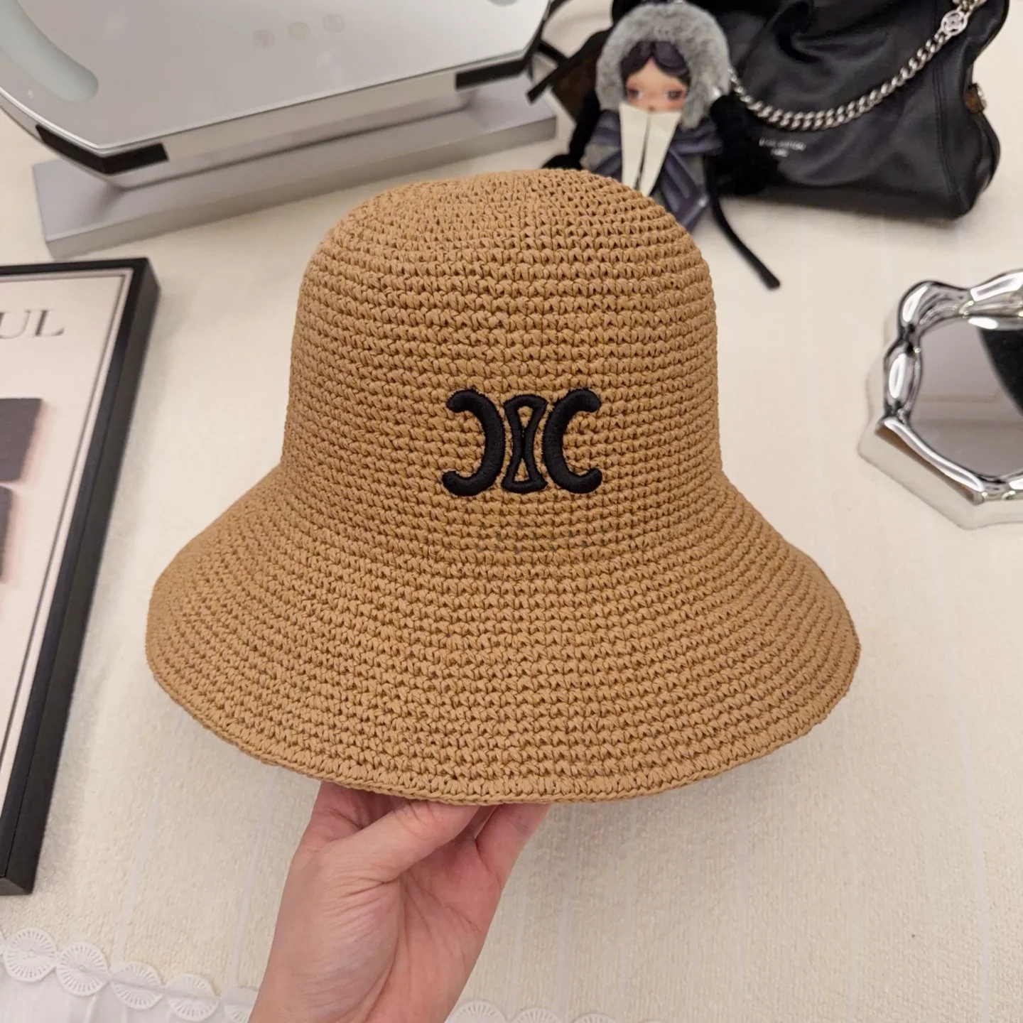 셀린느 크로셰 짜임 밀짚 모자 상세 이미지 2