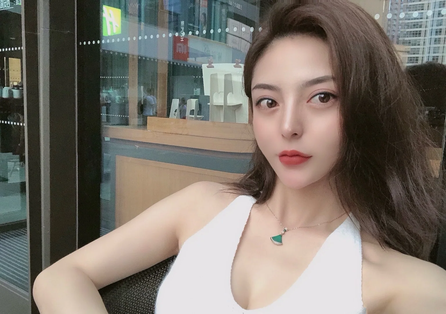 불가리 18 K 골드 다이아몬드 목걸이 상세 이미지 6