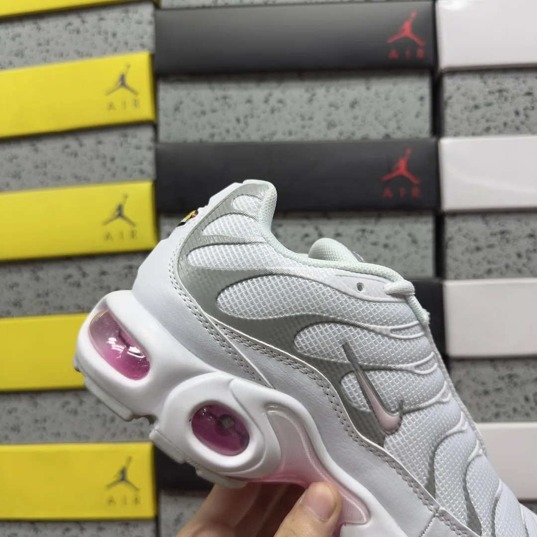나이키 [BD] 에어 맥스 플러스 HF0107-100 201904 Nike Air Max Plus Summit White Pink Rise 상세 이미지 5