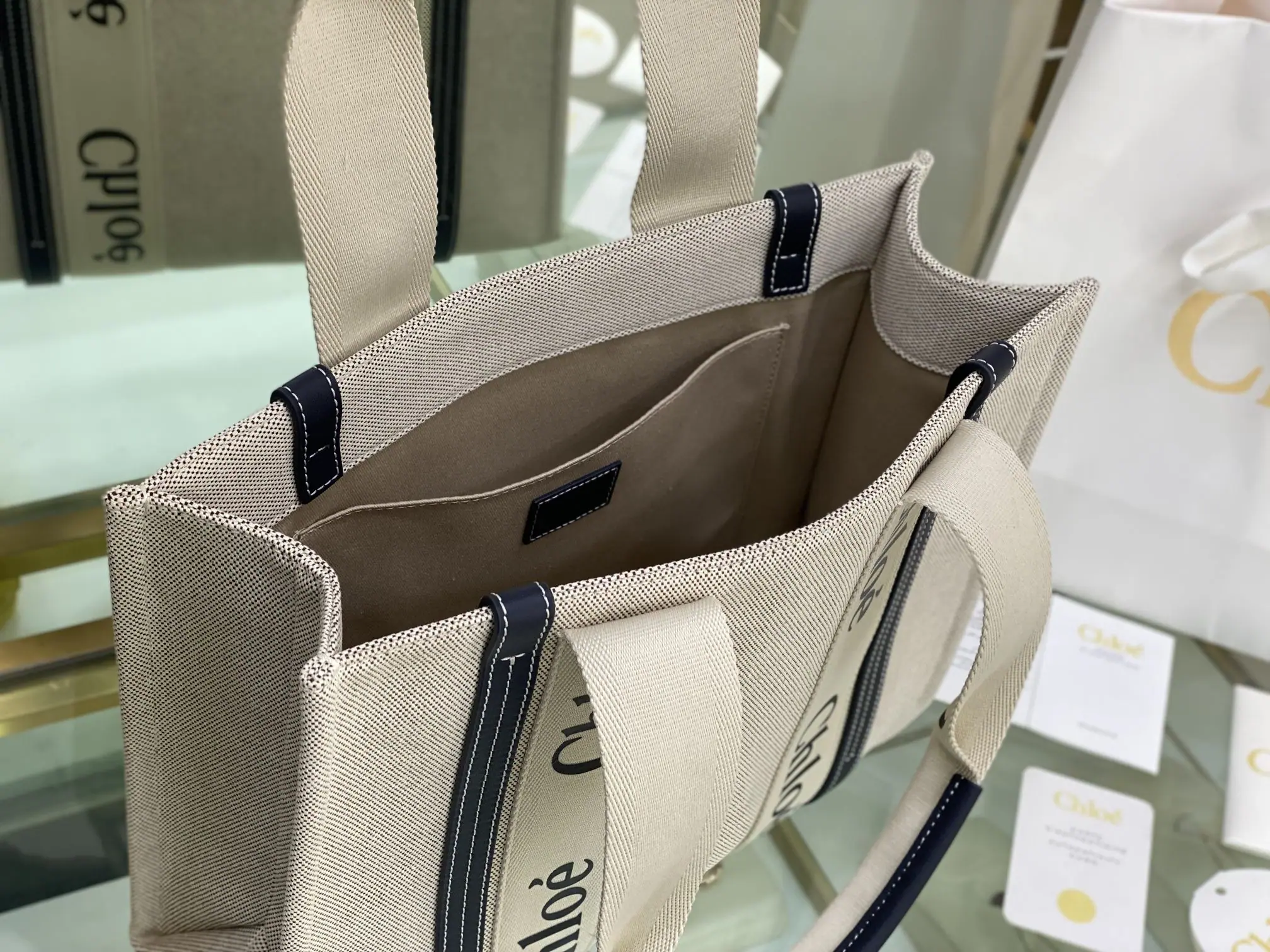 끌로에 우디 토트백 상세 이미지 8