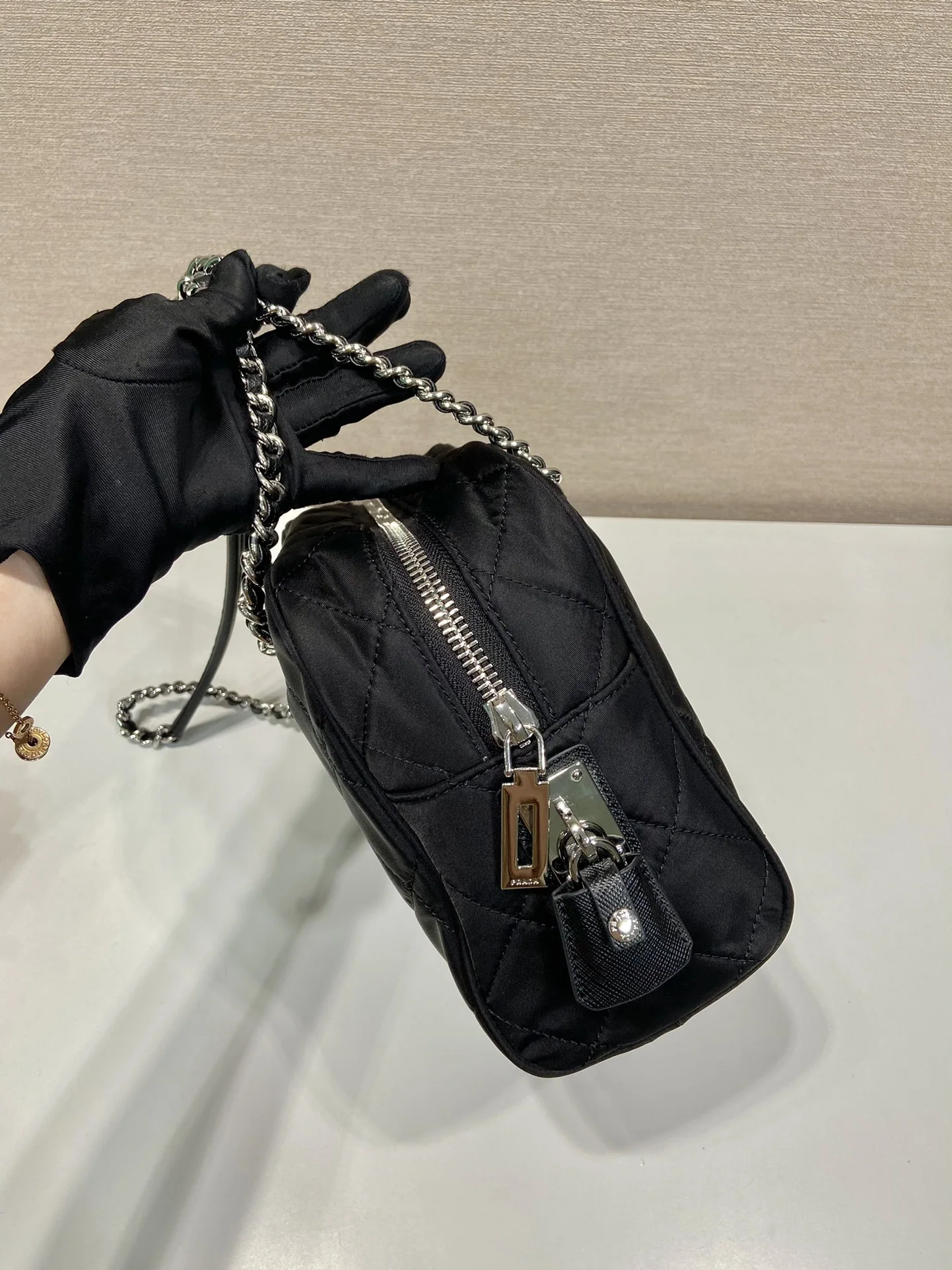 프라다 나일론 카메라백 1BB903 상세 이미지 7