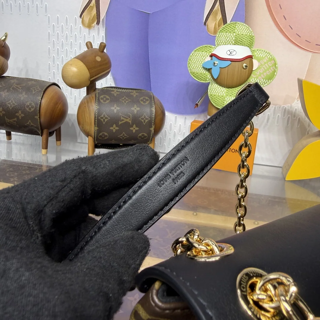 루이비통 마들렌 BB 가방 M28588 상세 이미지 7
