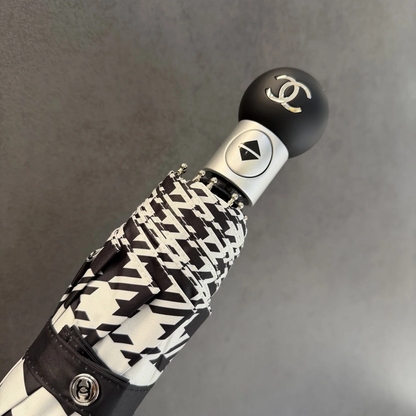 샤넬 우산 85449 Chanel Umbrella 상세 이미지 3