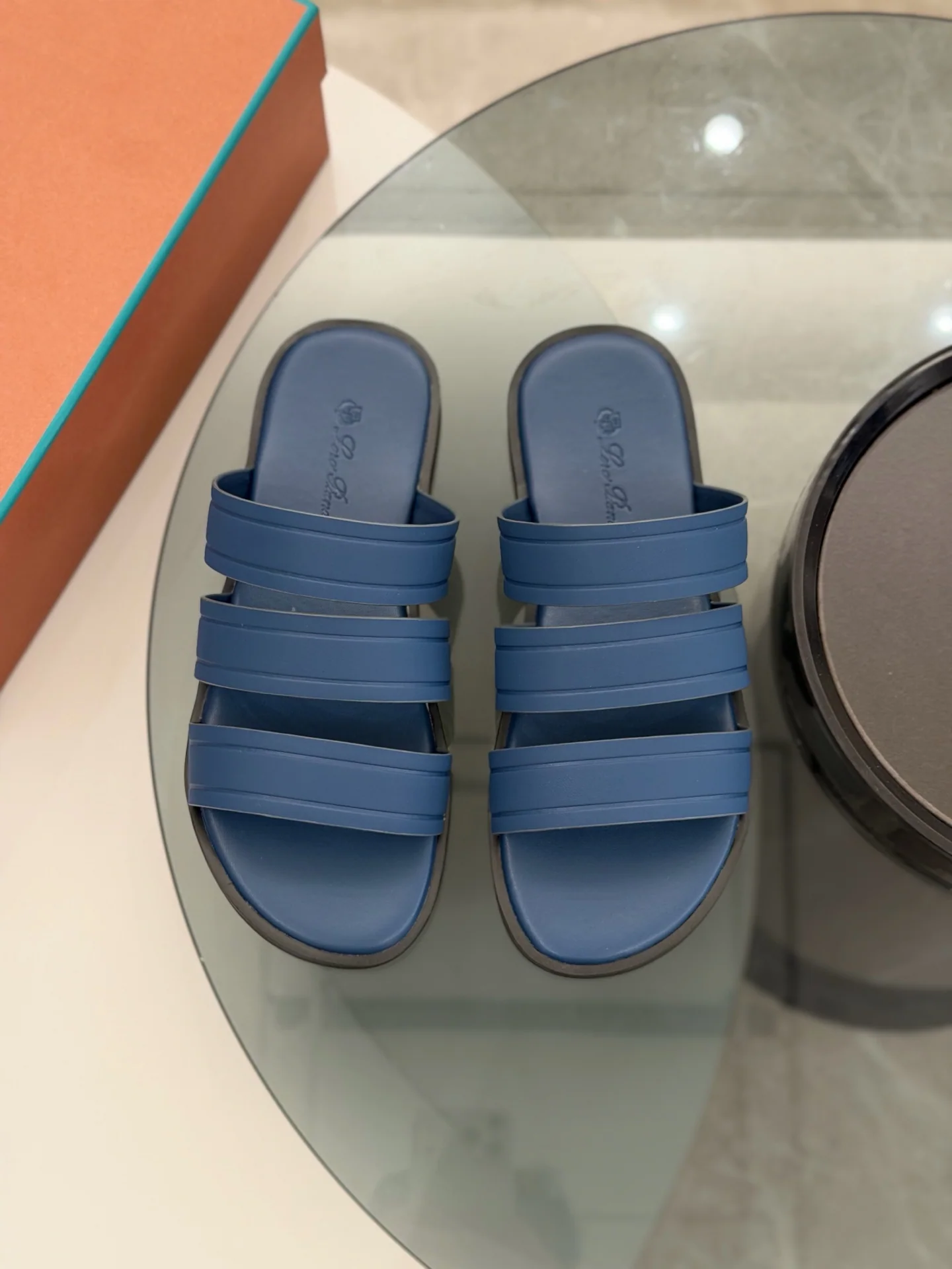 로로피아나 이탈리아 소가죽 슬리퍼 상세 이미지 1