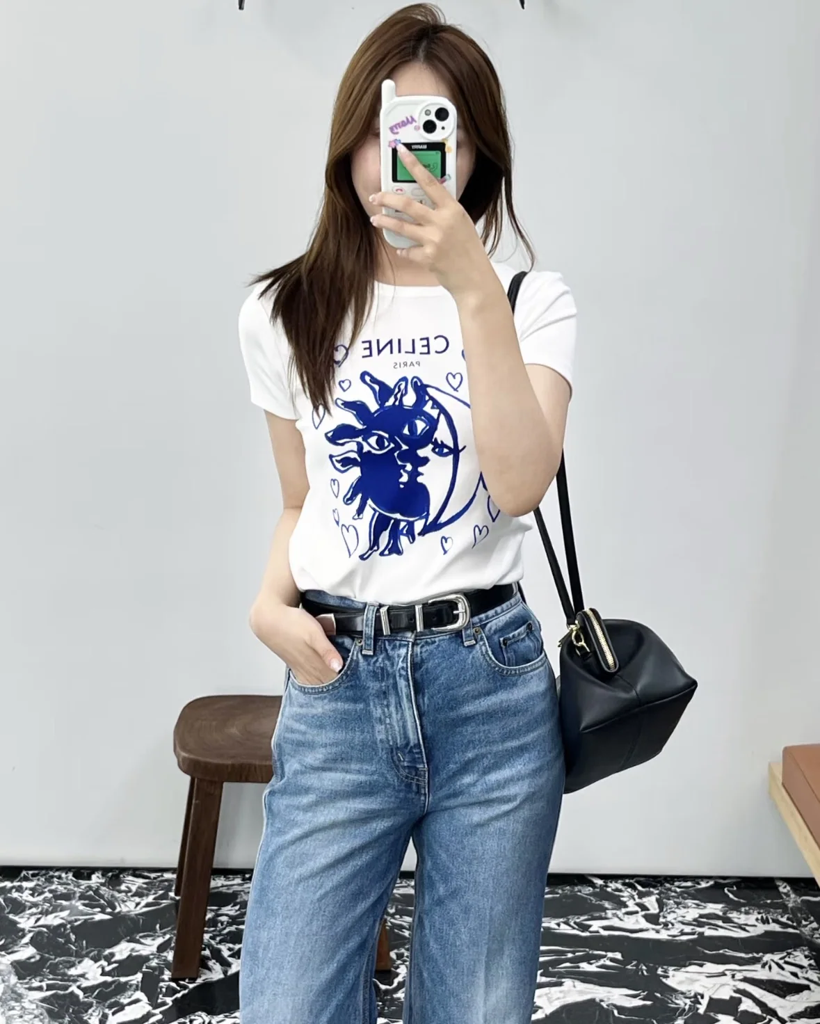 셀린느 그래피티 프린트 크루넥 반팔 티셔츠 상세 이미지 5