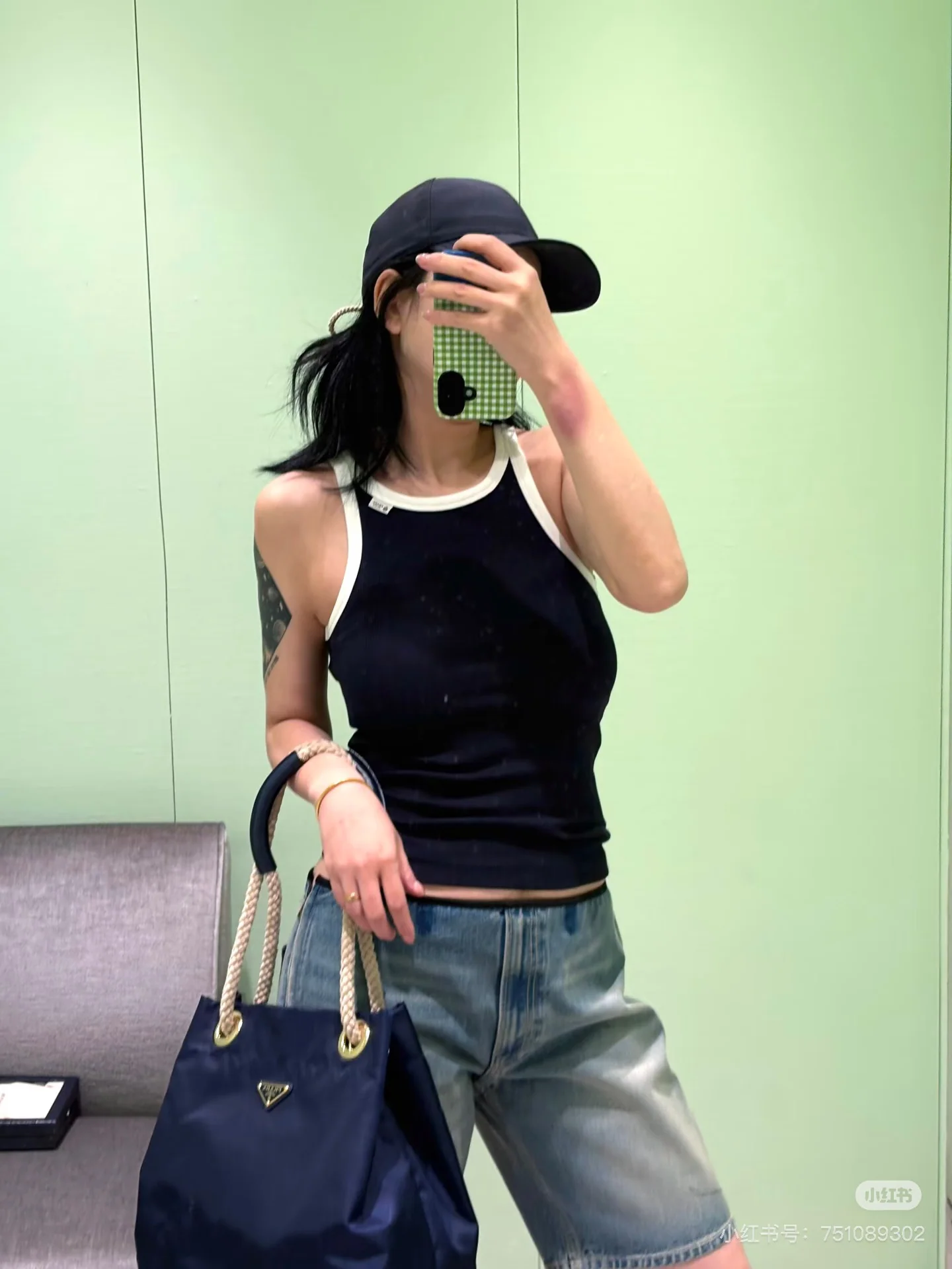 프라다 다크블루 컬러블록 민소매 니트베스트 151797