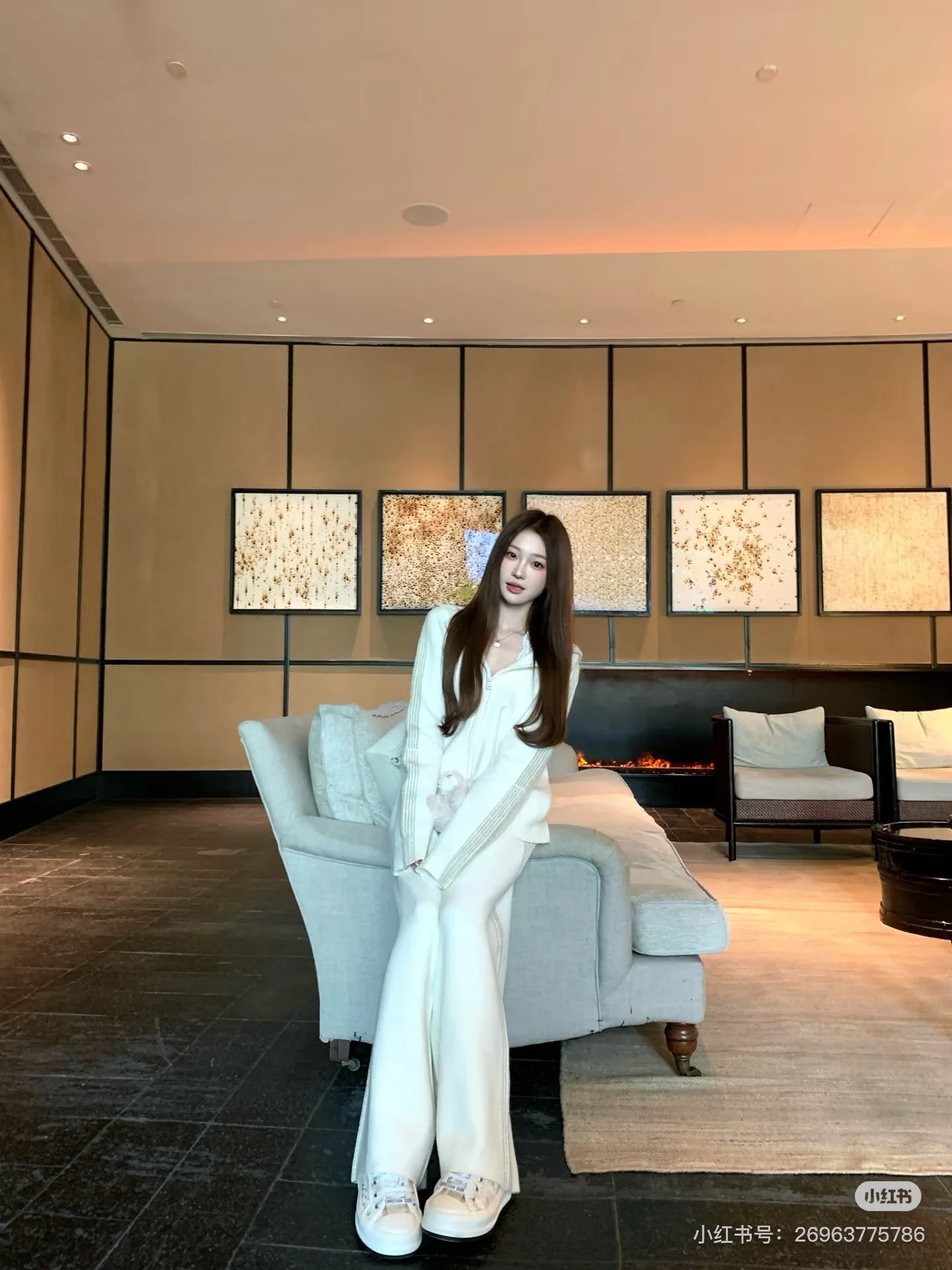 디올 여성 3D 테일러드 핏 바지 상세 이미지 4