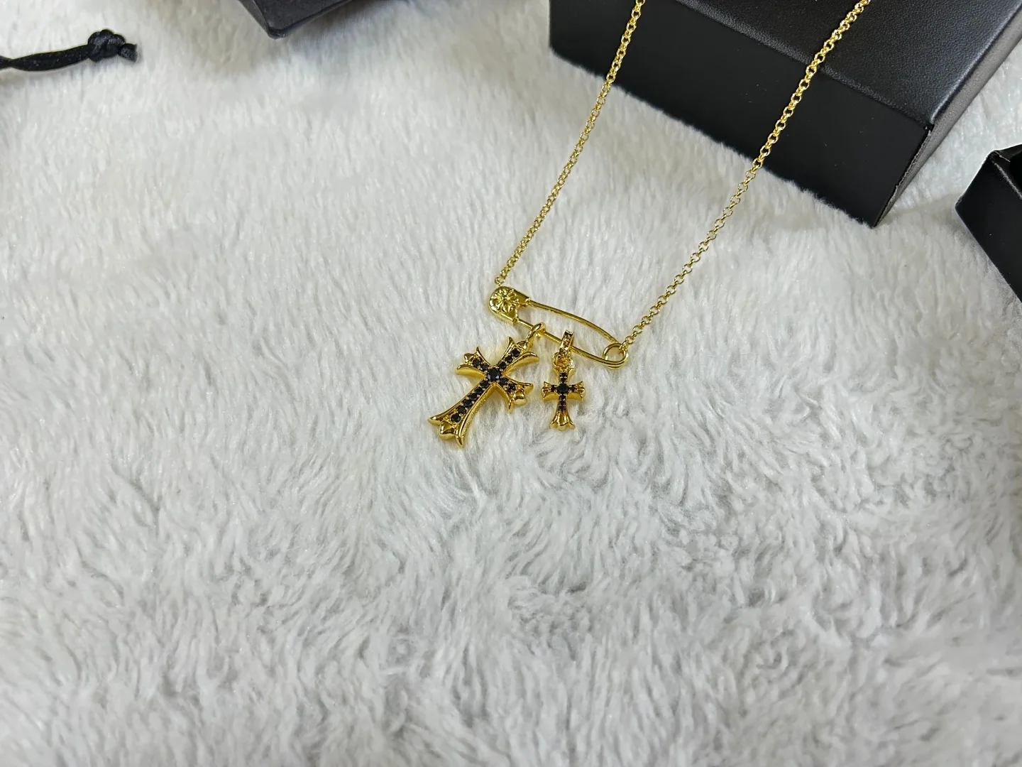 크롬하츠 더블 크로스 블랙 다이아몬드 목걸이 상세 이미지 2